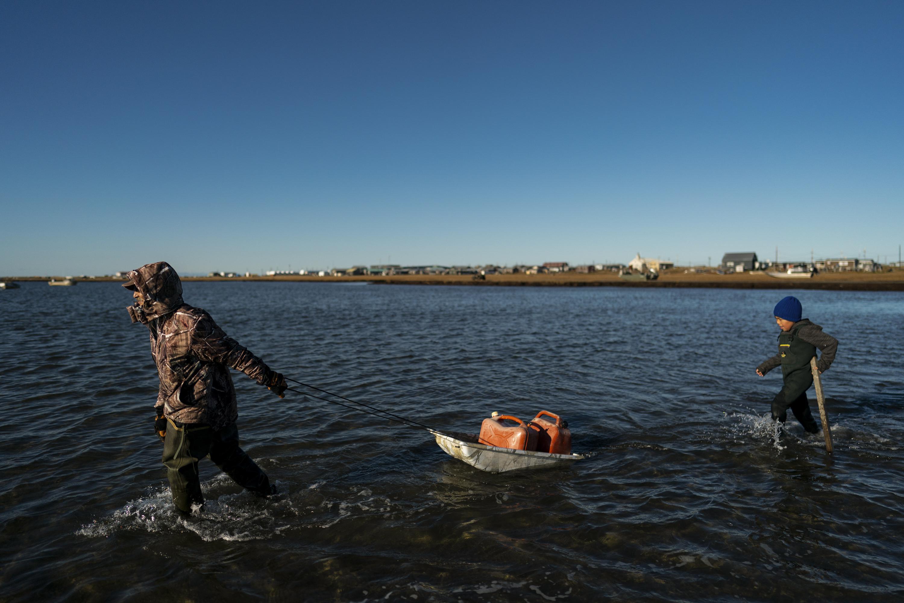 Climate migration: Alaska village resists despite threats