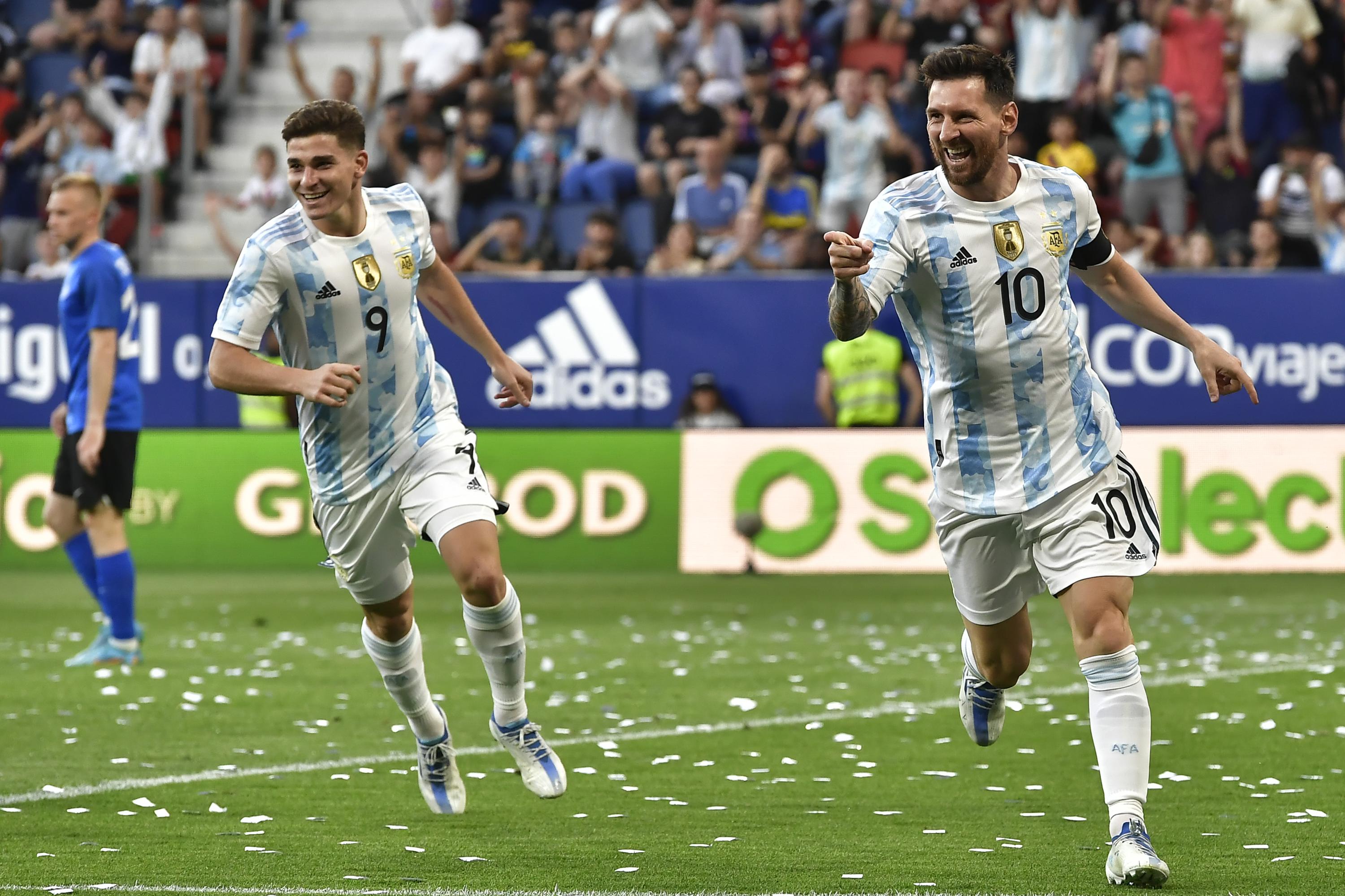 Messi marca 5 para Argentina por primera vez y vence a Puskas