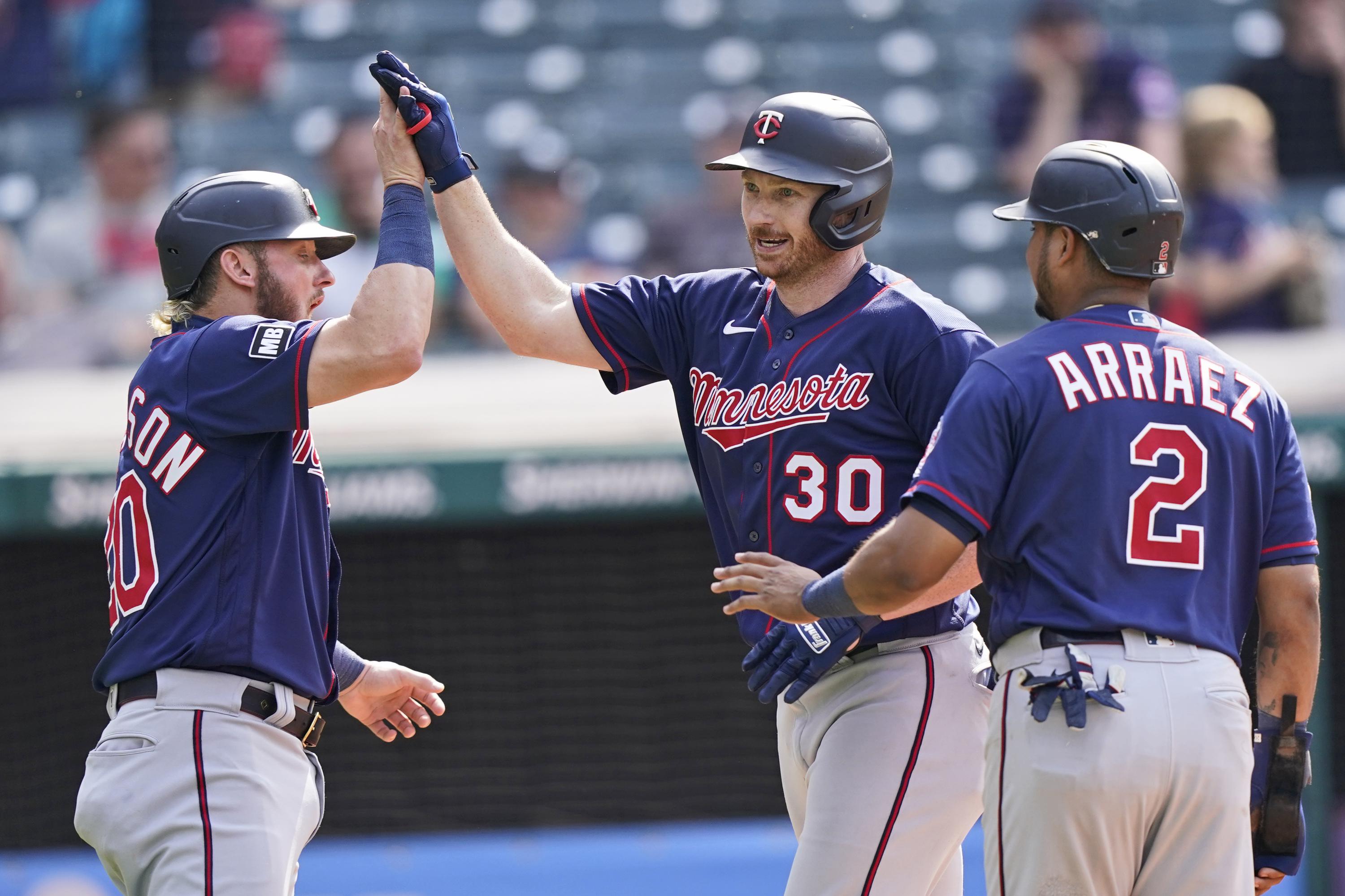 Garlick S 3 Run Homer In 10th Lifts Twins Past Indians