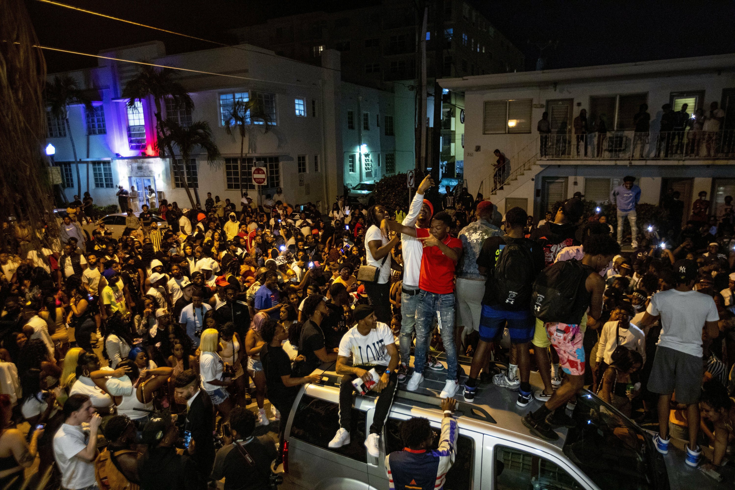 Miami Beach curfew aims to shut down Spring Break partying AP News