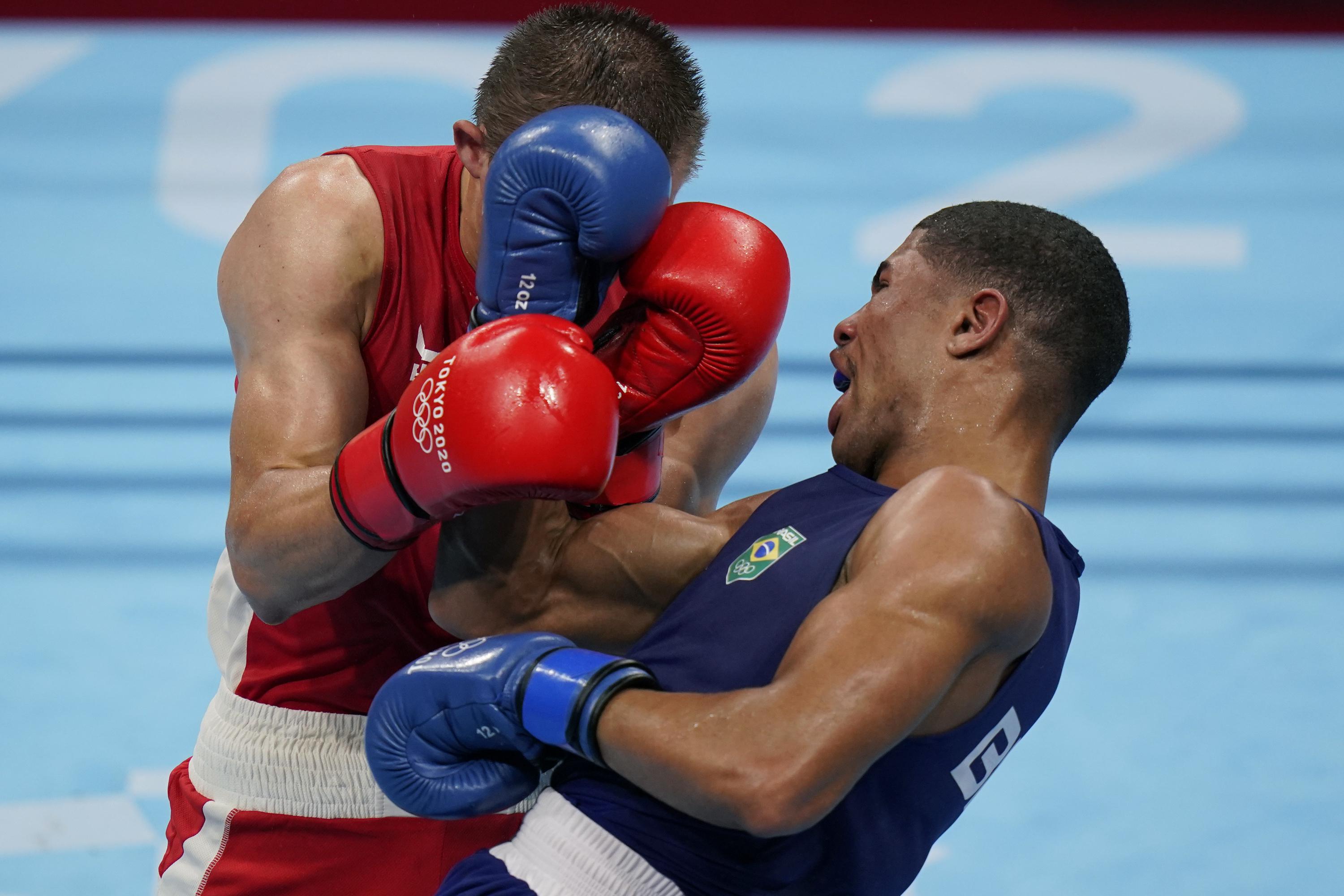 Knockout Punch Brazil S Sousa Takes Gold On Spectacular Ko