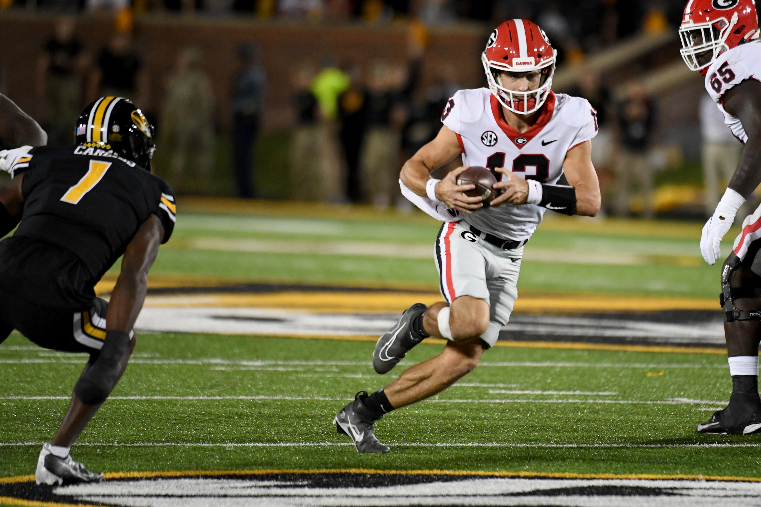 No. 1 Georgia rallies from 10 down to beat Missouri 26-22