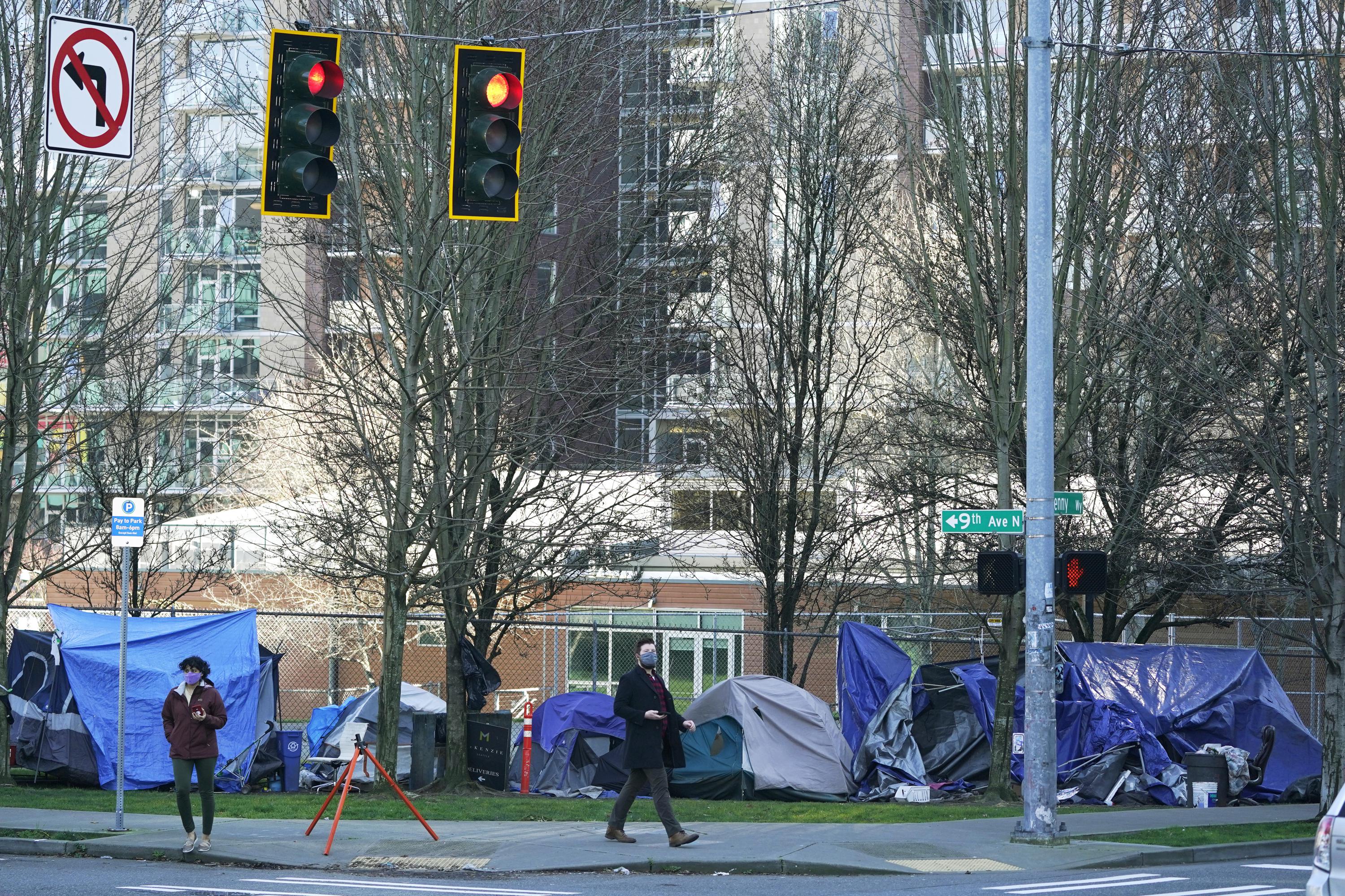 Judge strikes Seattle homelessness measure from ballot
