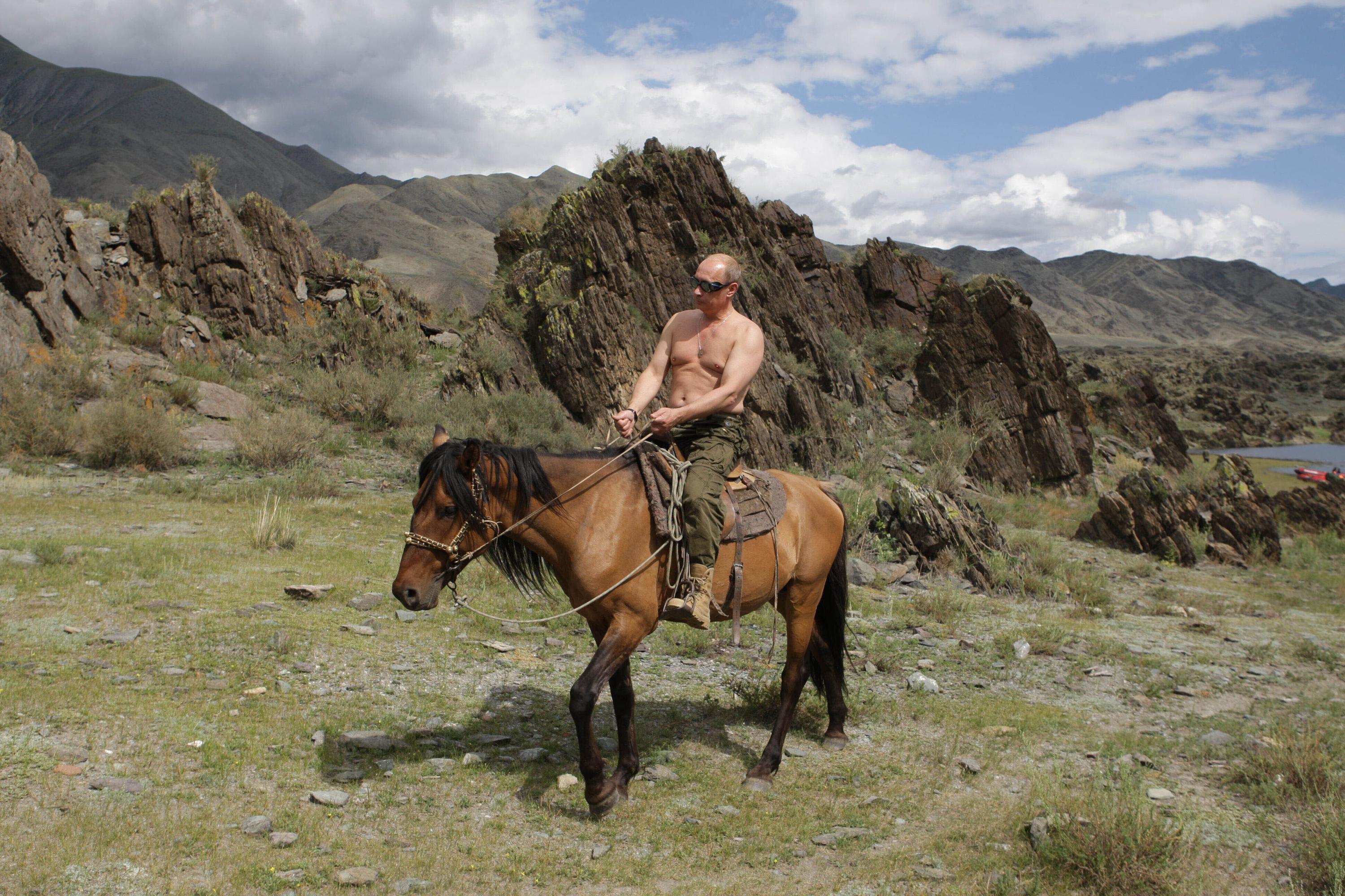 Putin: Western leaders would look ‘disgusting’ topless – The Associated Press – en Español