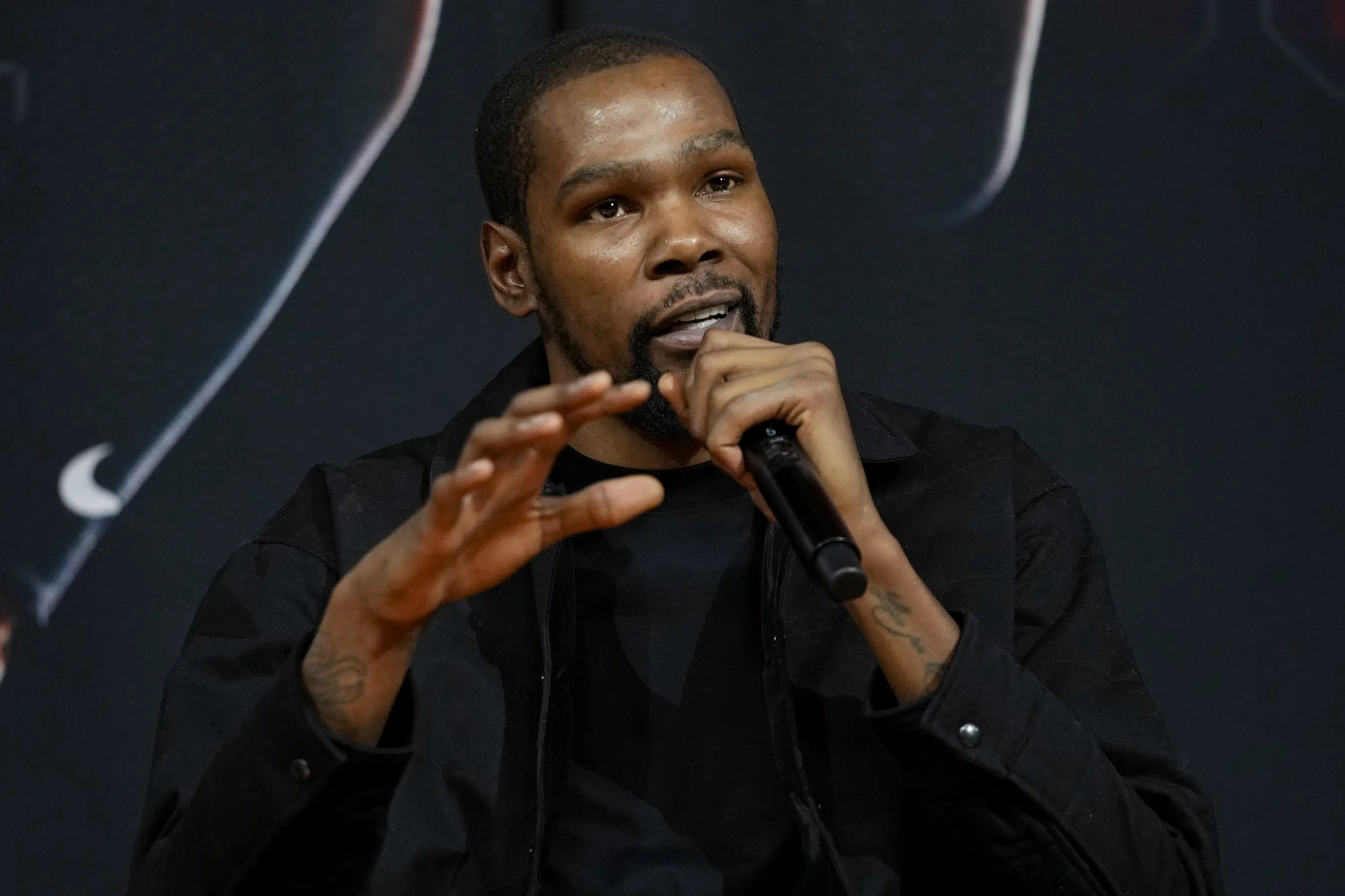 Durant cheered by fans, says Suns have ‘all the pieces’