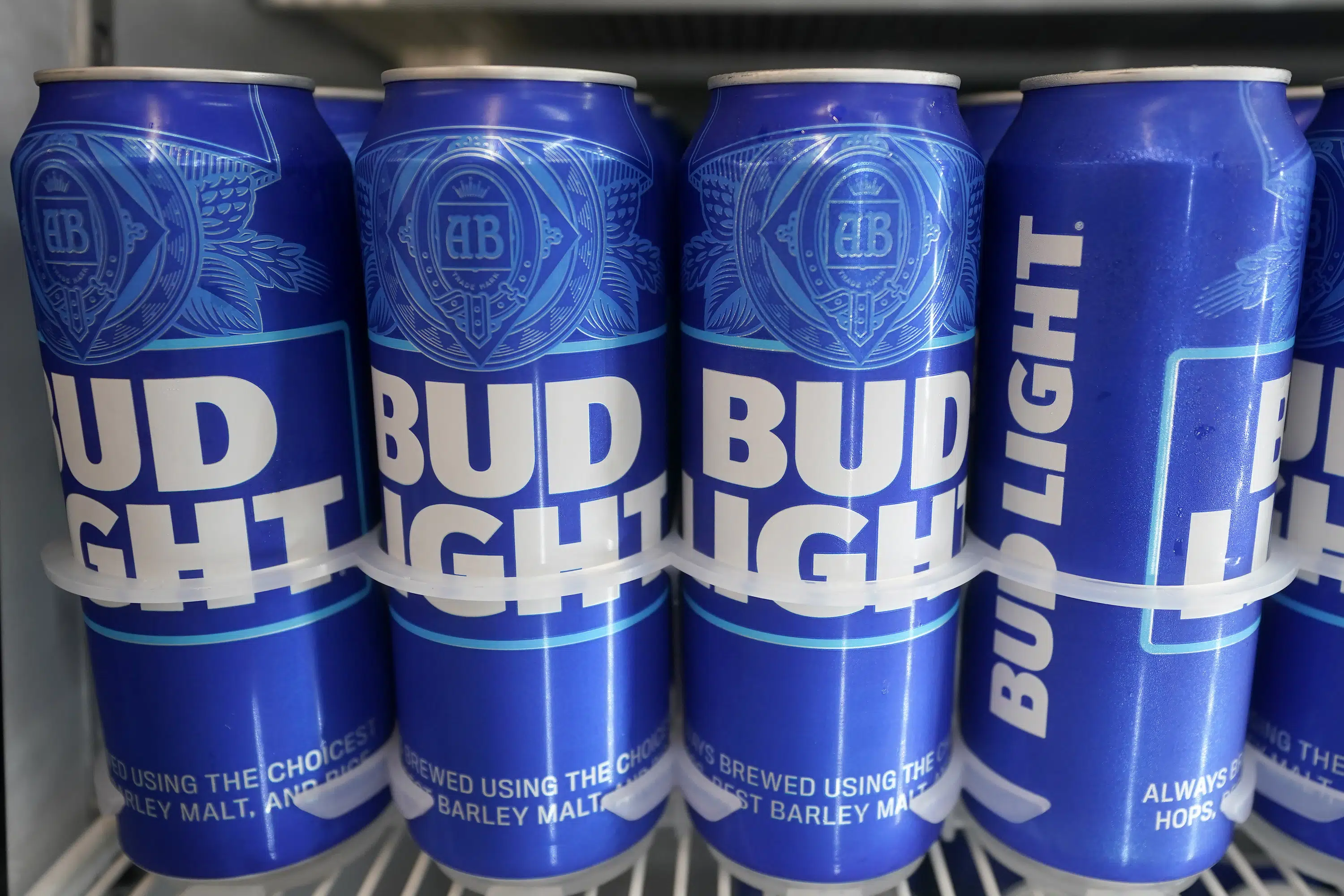 Bud Light, la mejor cerveza de Estados Unidos en décadas, solo es superada por las críticas a su marketing LGBTQ+