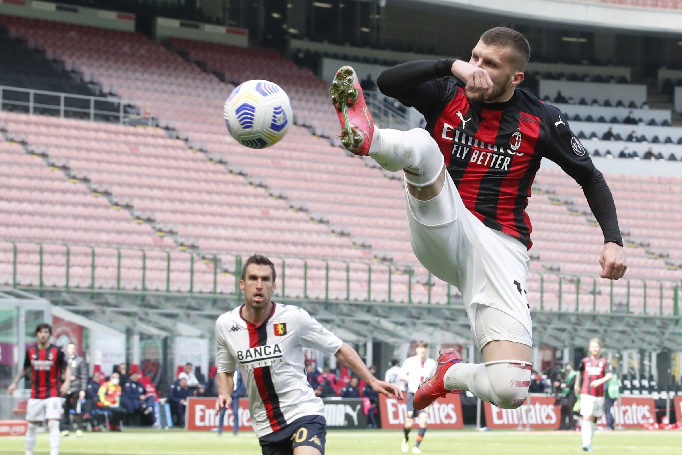 Scamacca's own goal helps AC Milan to 2-1 win over Genoa