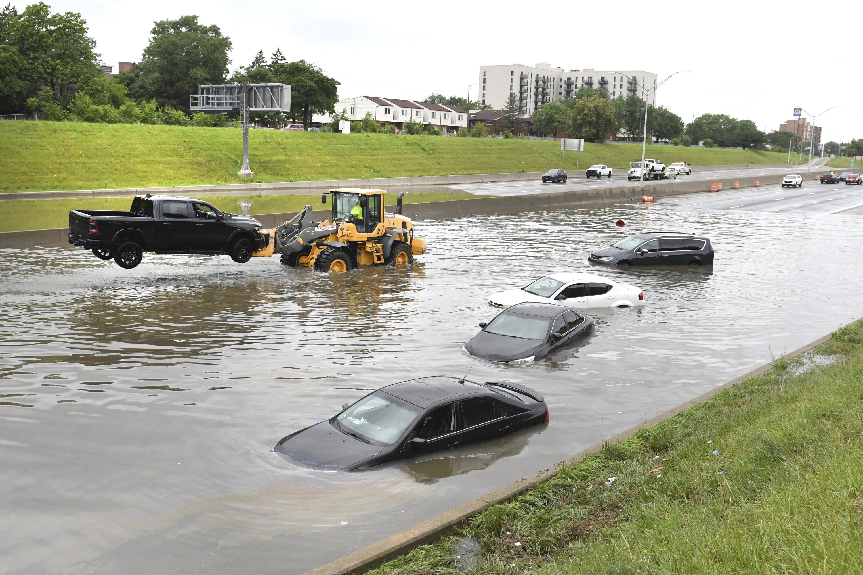 Detroitarea utility denies flooding claims from 2021 storm AP News