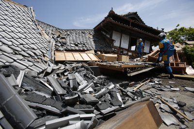 Terremoto de magnitud 7,3 sacude sur de Japón | AP News