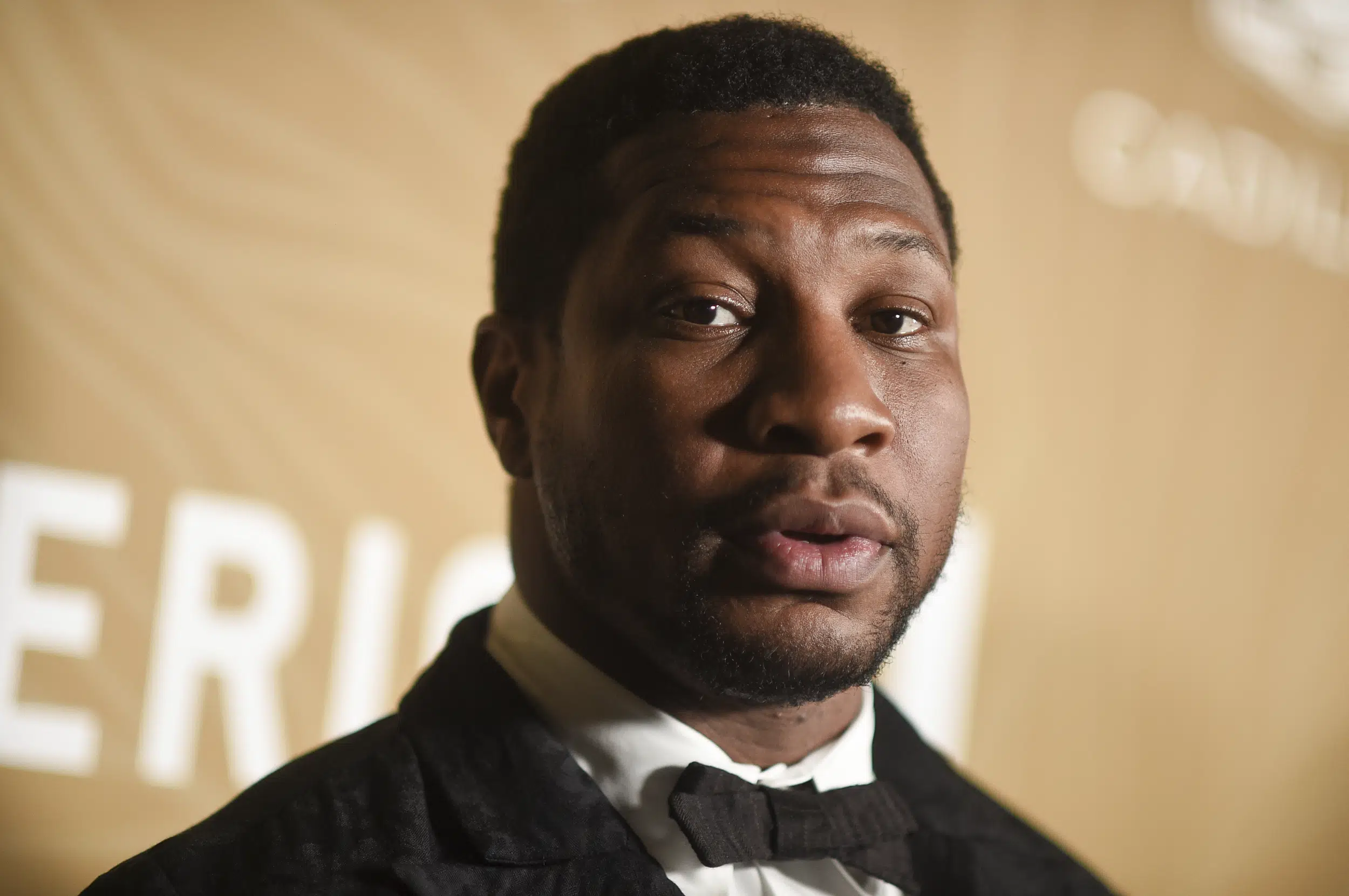 Jonathan Majors arrêté pour voies de fait à New York