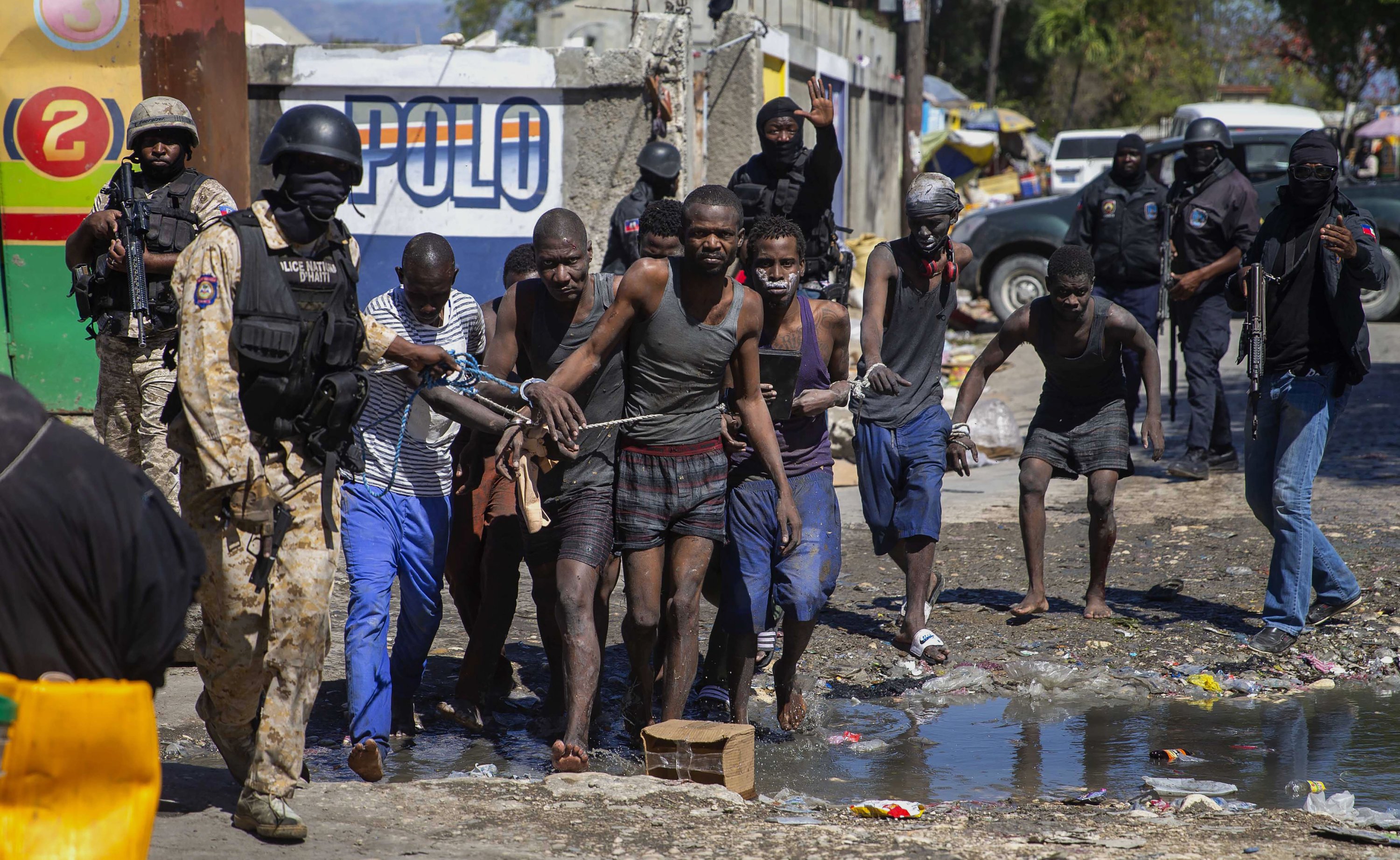 8 dead, including the director of the prison, after the prison break in Haiti