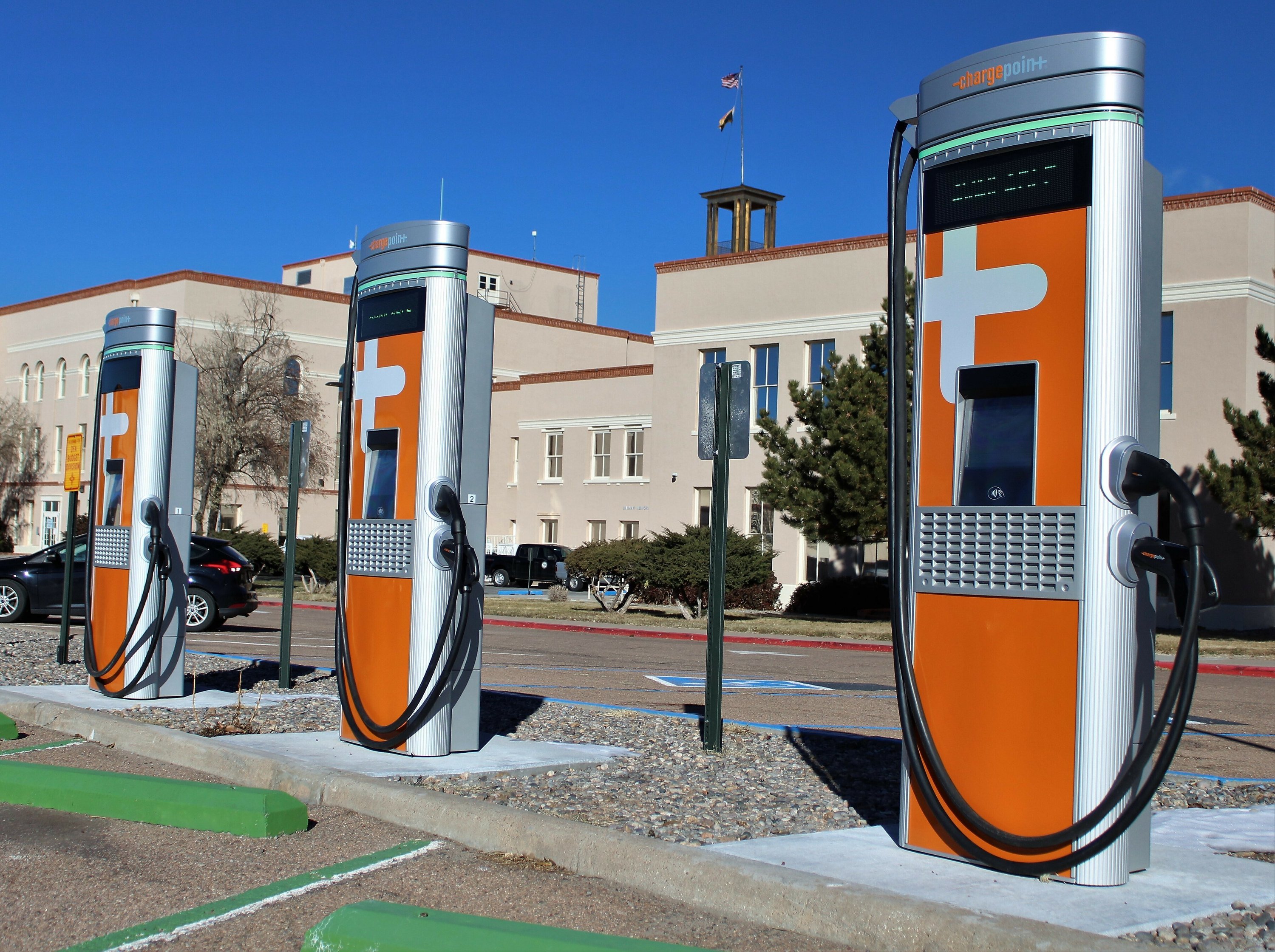 New Mexico utility has plan for growing electric vehicle use AP News