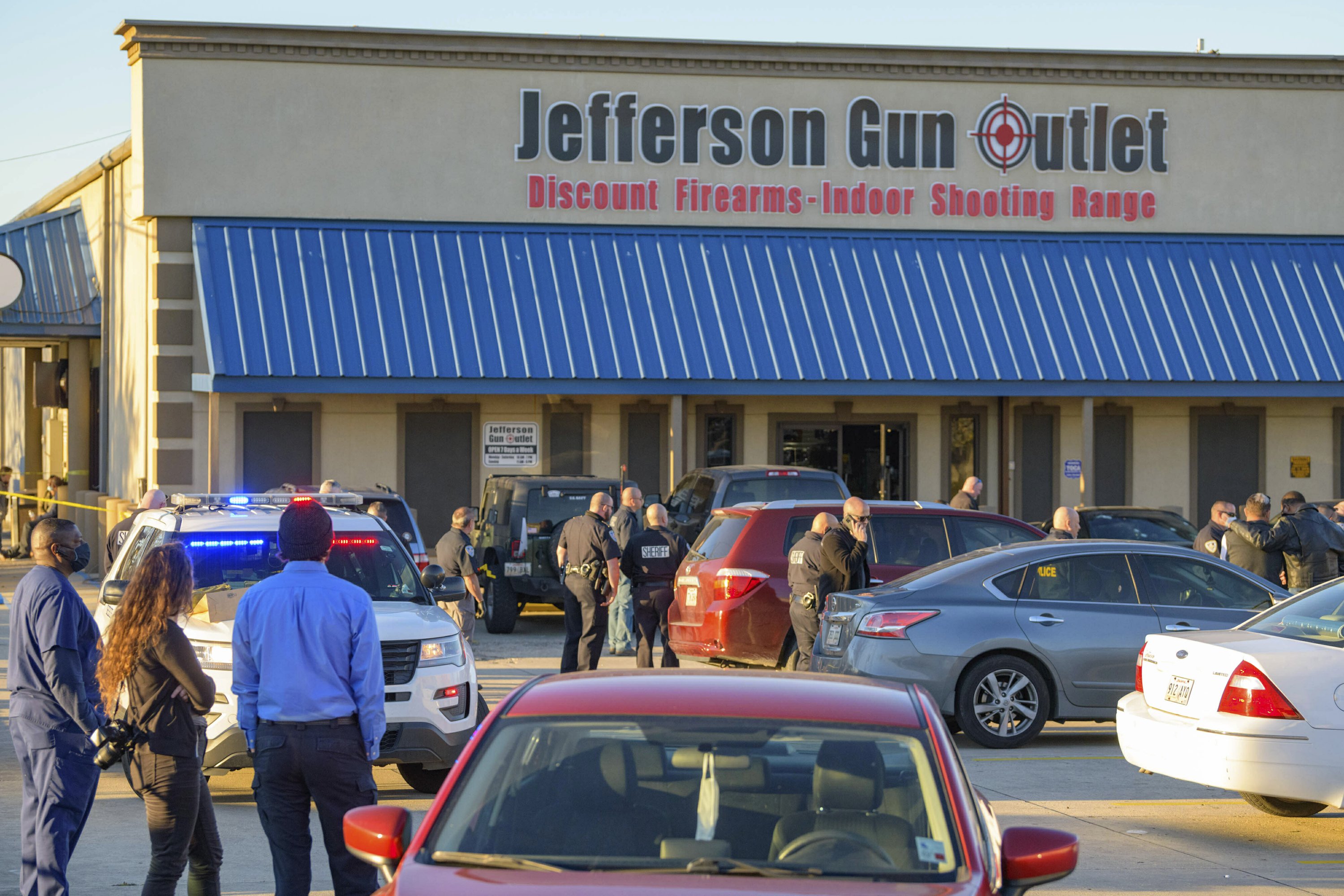 3 shot dead in gun shop in New Orleans suburb