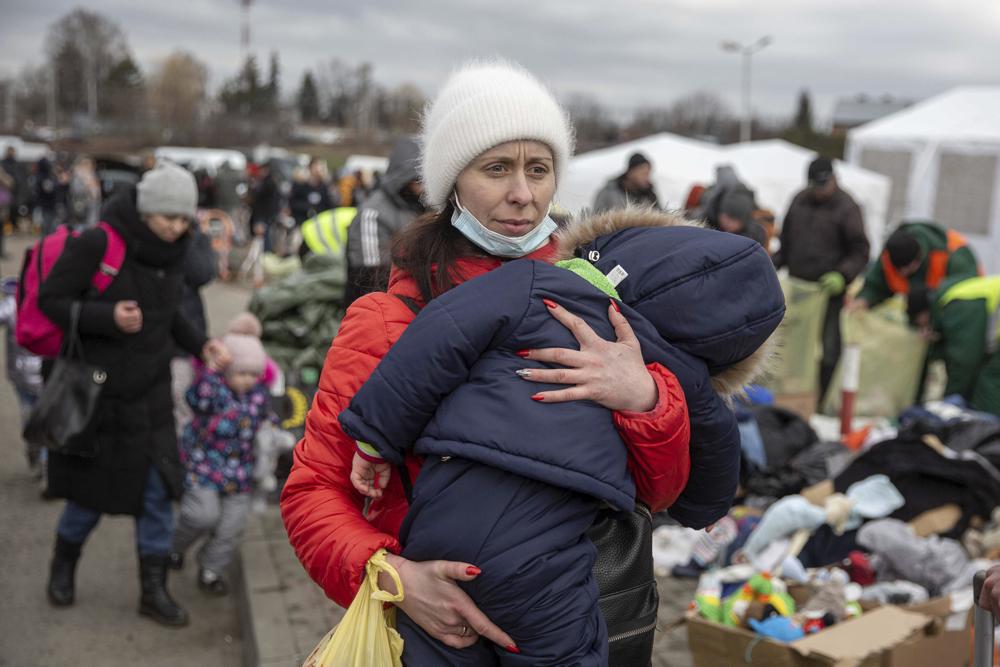 500,000+ Refugees Flee Ukraine Since Russia Waged War