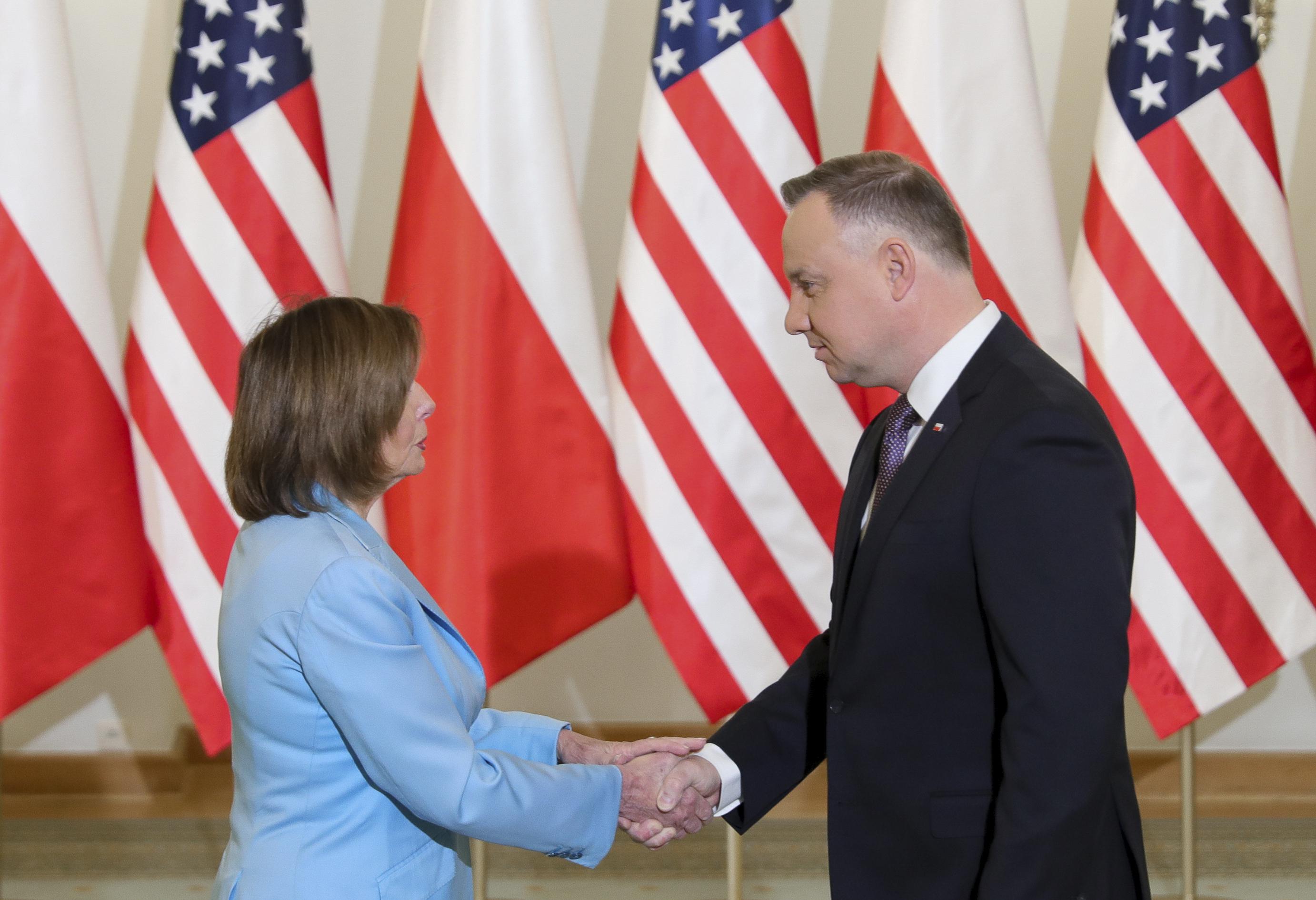 Pelosi podziękował Polsce za wsparcie dla Ukrainy i spotkał się z prezydentem