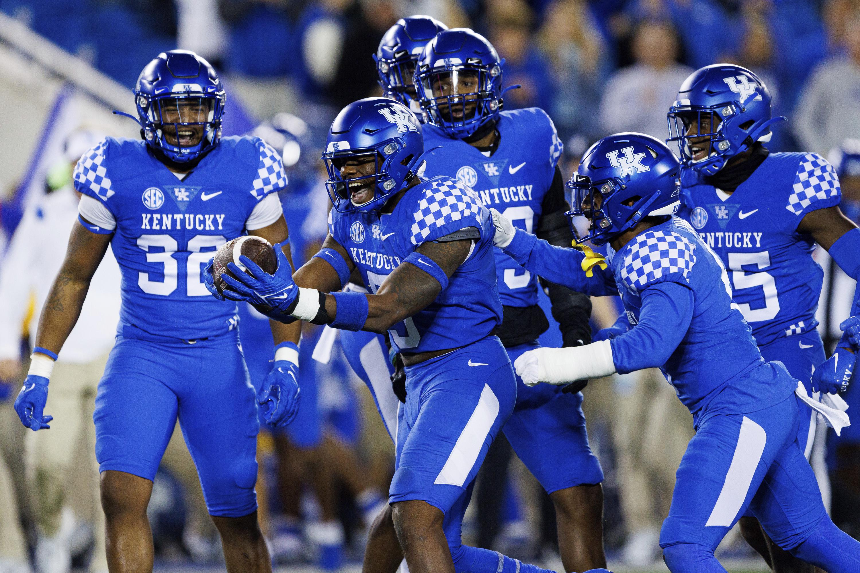 Rare Ranked Showdown For No 3 Tennessee No 19 Kentucky AP News