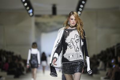 Chanel Shows Two Tone Cruise Line To Eclectic Dubai Crowd
