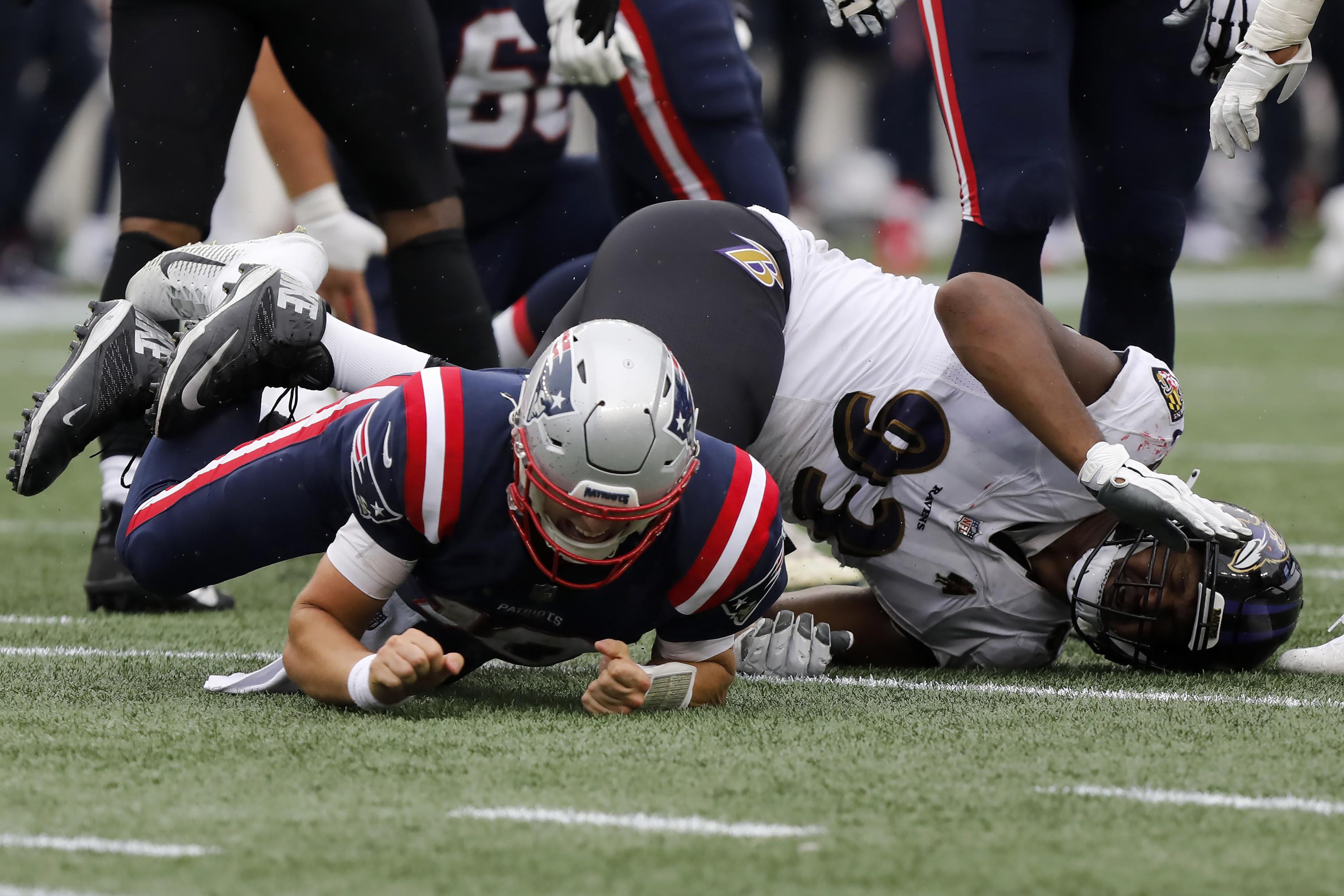 Belichick Hoyer Will Start If Jones Can t Play Vs Packers AP News