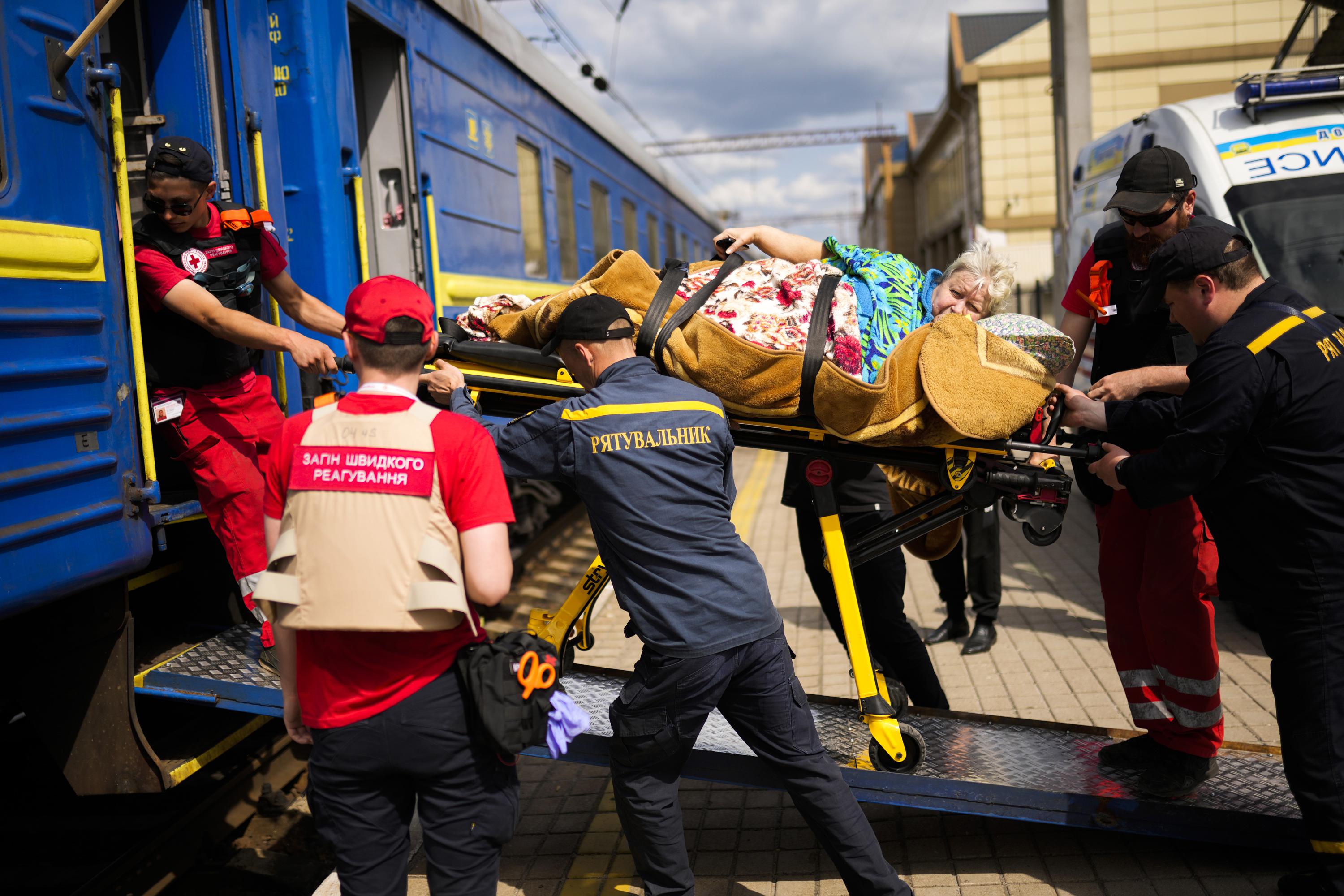 Vor der Ankunft von Selenskyj im Krieg im Osten der Ukraine, Russland