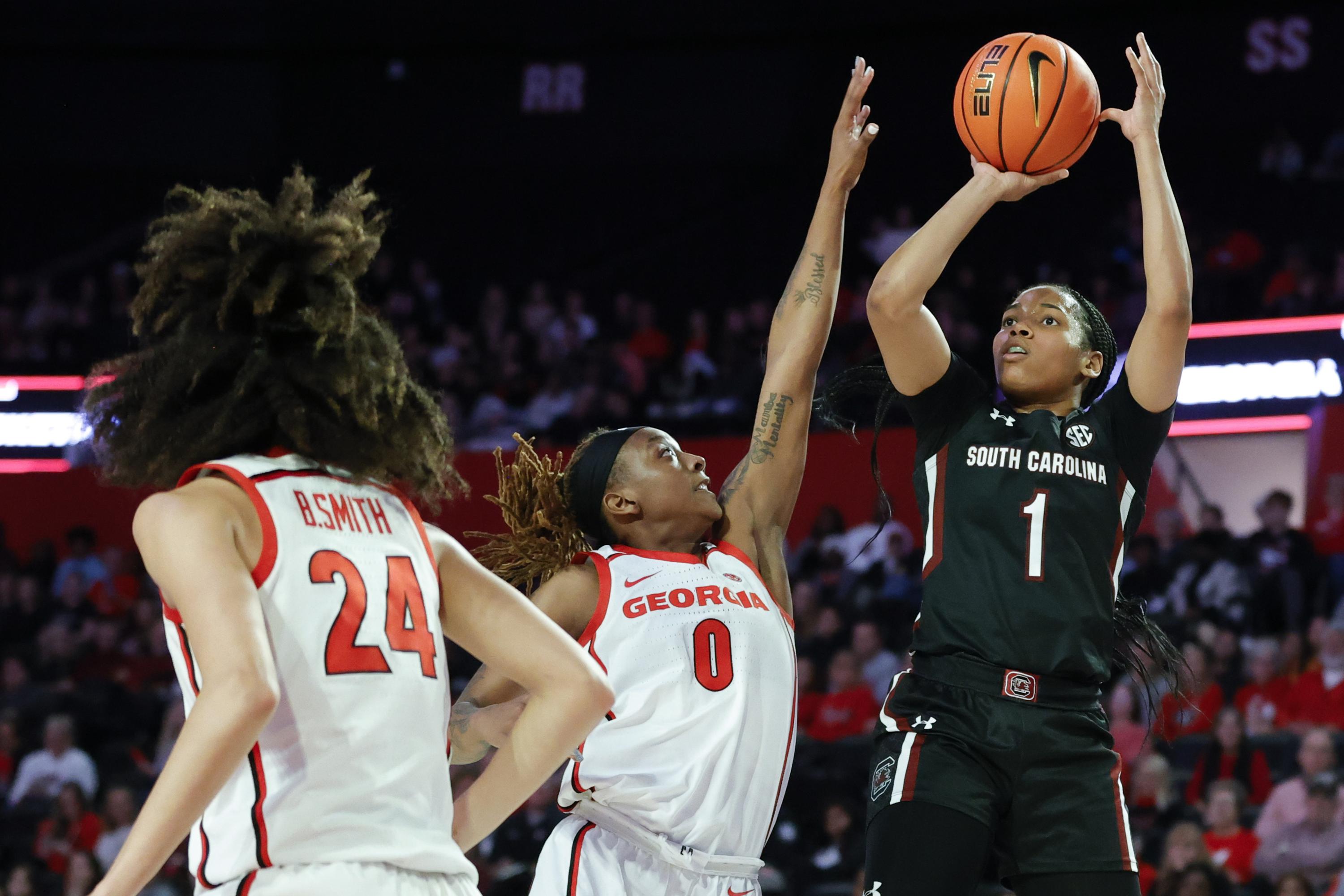 Cooke has career-high 31, No. 1 South Carolina tops Georgia