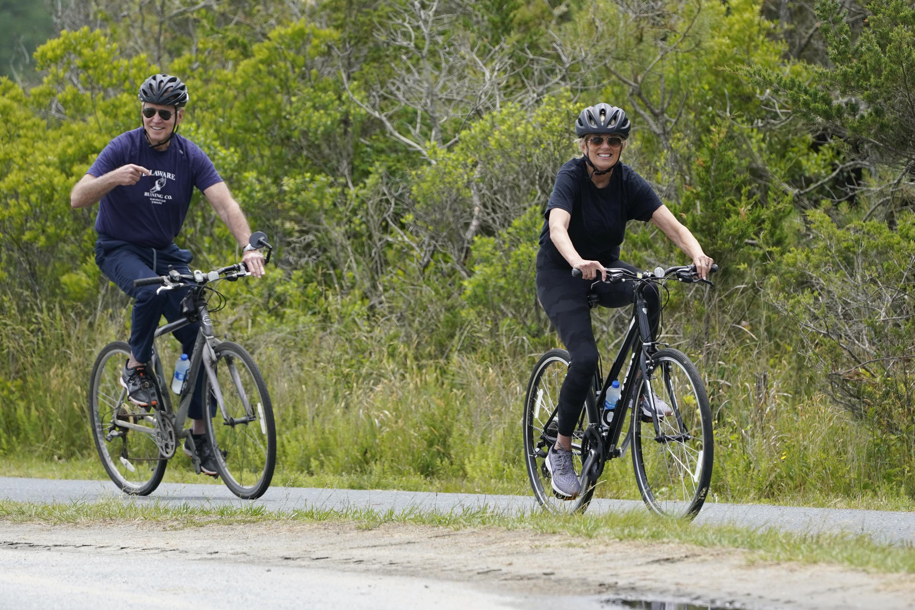Bidens mark first lady’s birthday with leisurely bike ride | AP News