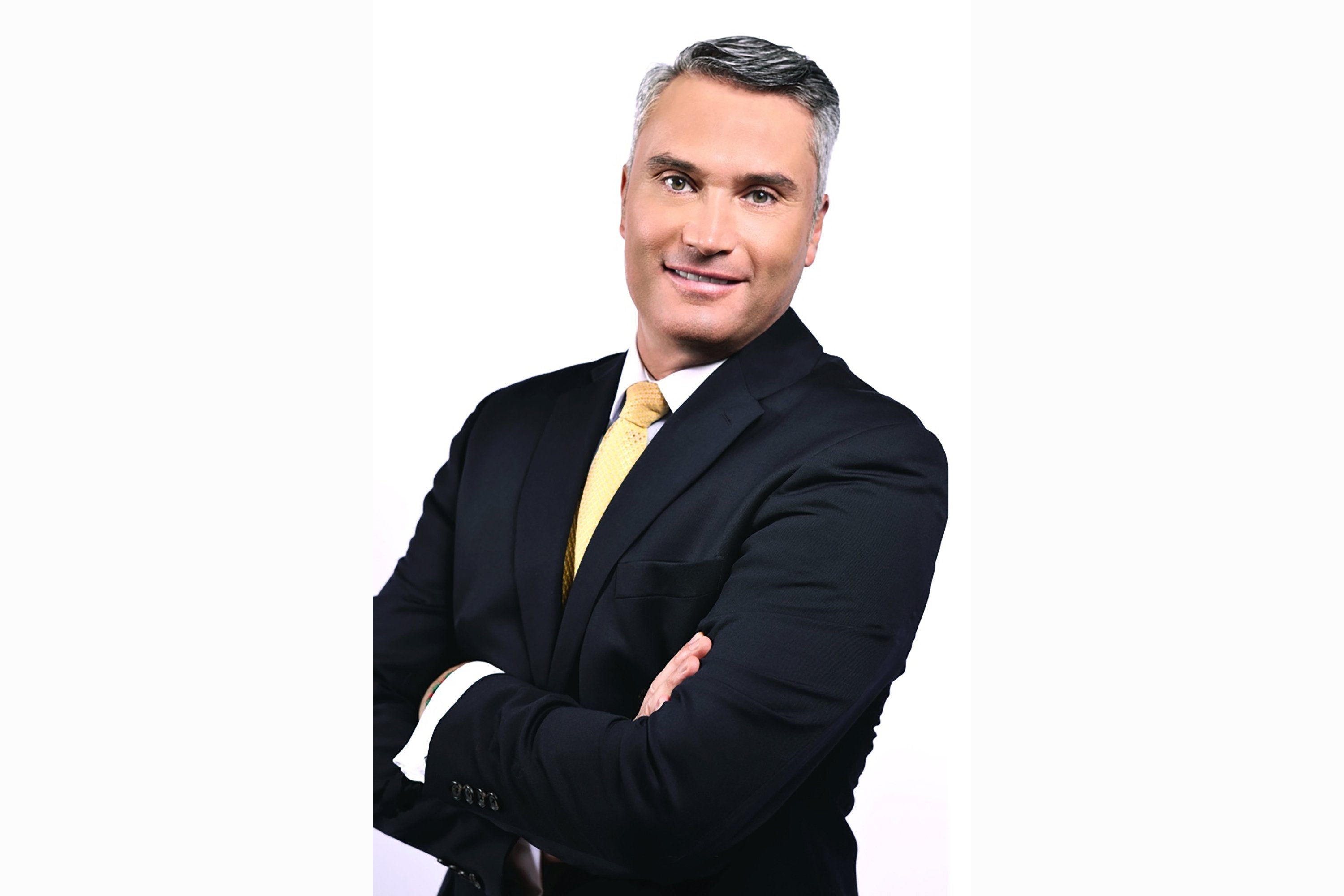 Telemundo anchor Edgardo Del Villar dies, battled cancer - Vimarsana News