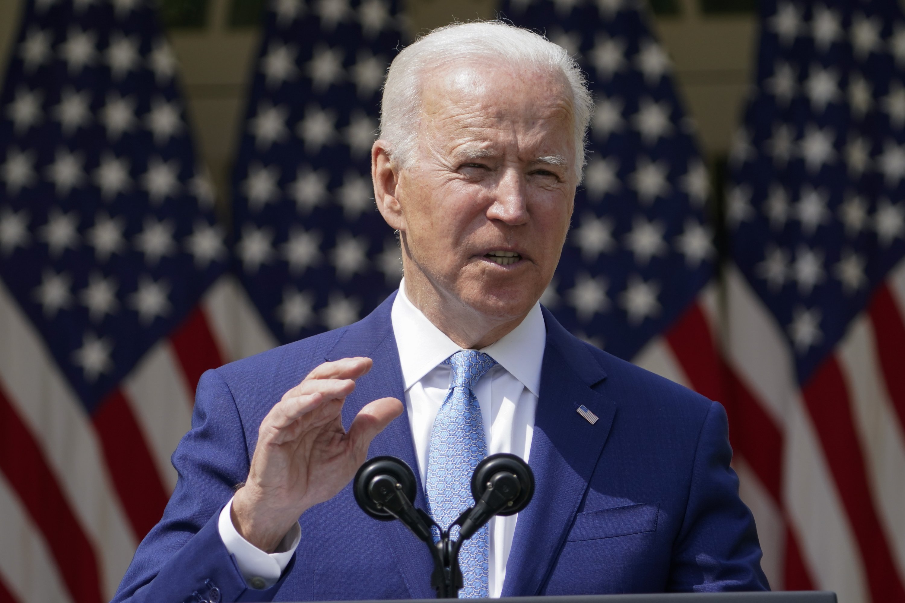 Biden to rush vaccinators to Michigan as government pushes limits