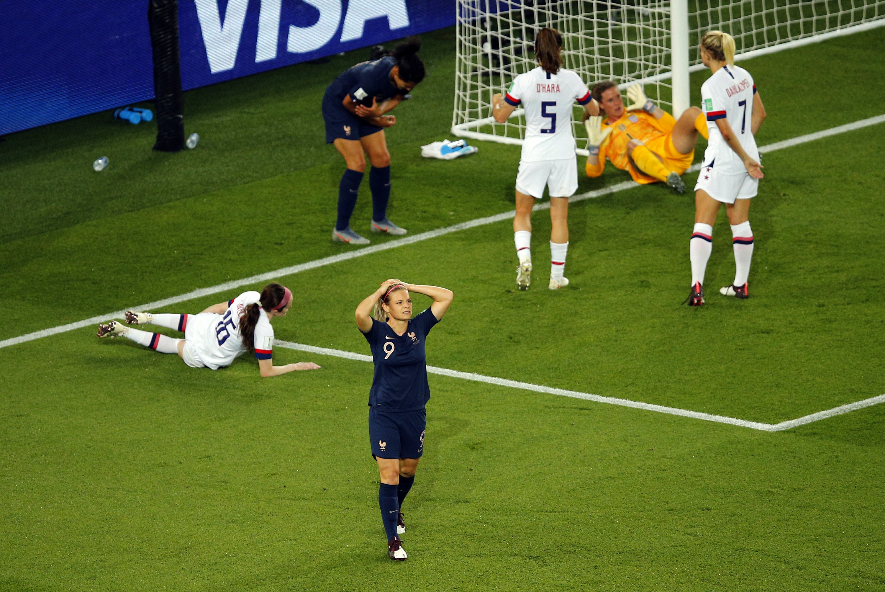 Rapinoe Scores Twice To Lead Us Past France 2 1 In World Cup Ap News 