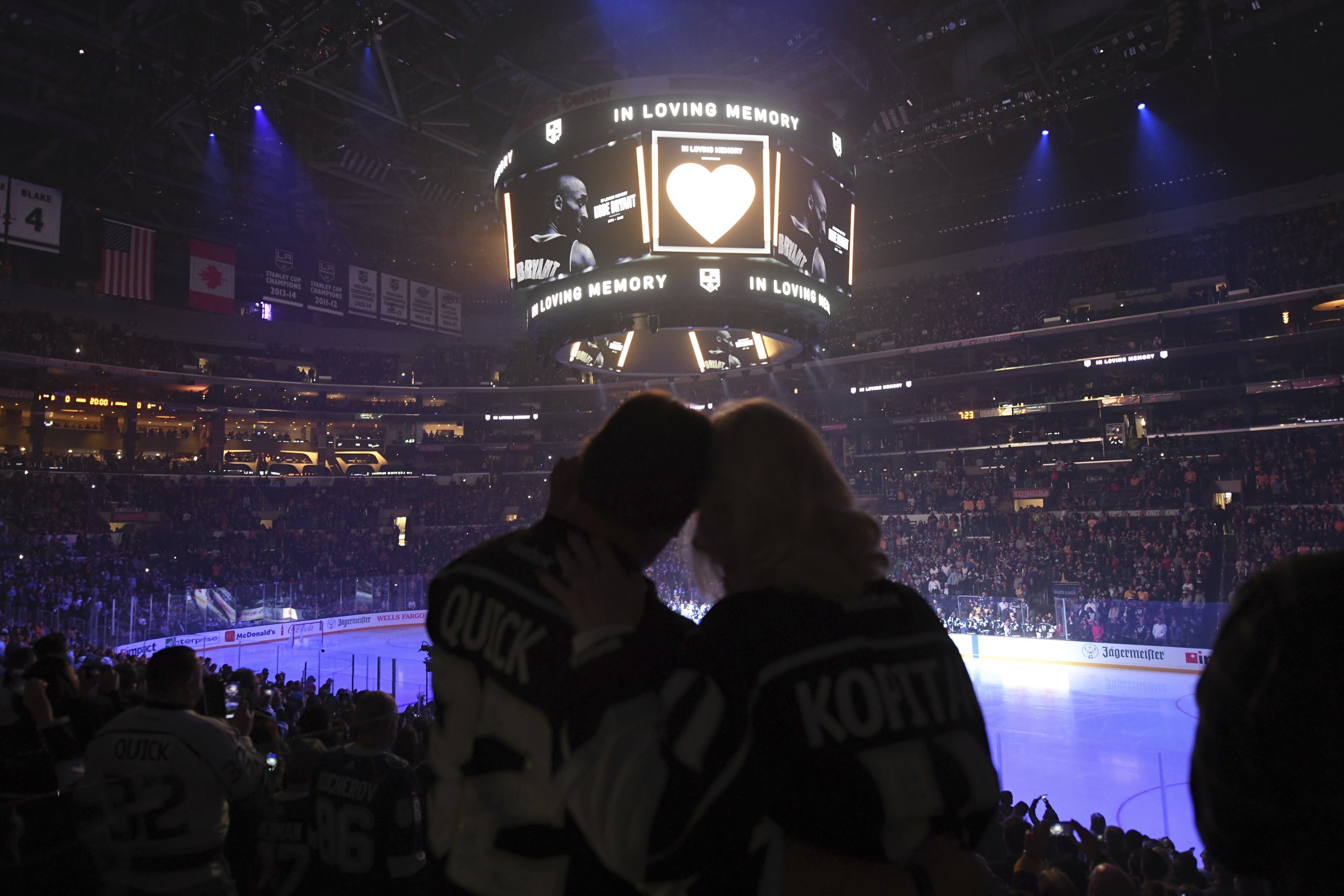 la kings retired jerseys