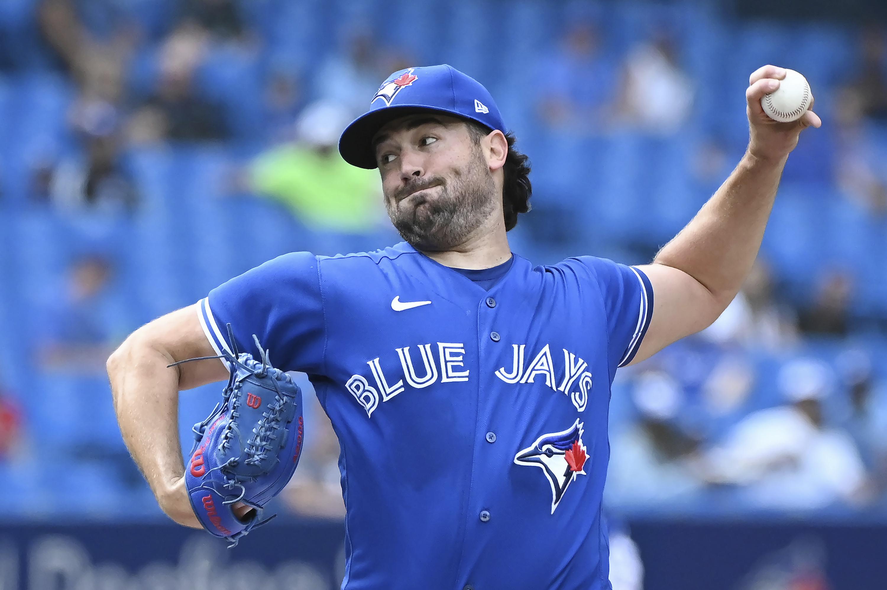 Toronto Blue Jays hold on to early lead, top Pittsburgh Pirates