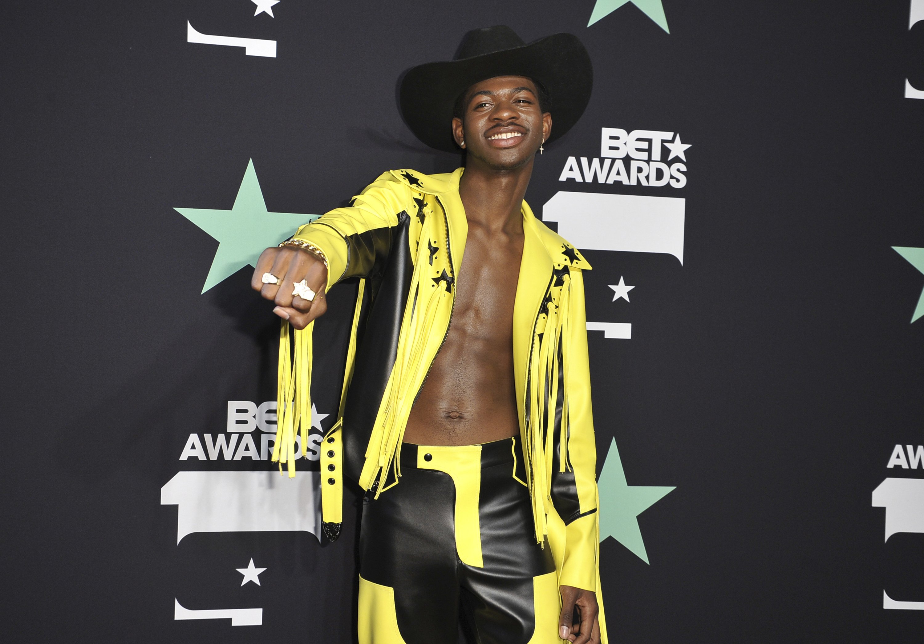 Lil Nas Xs Viral Song Sets More Records On Billboard Charts Ap News 4830