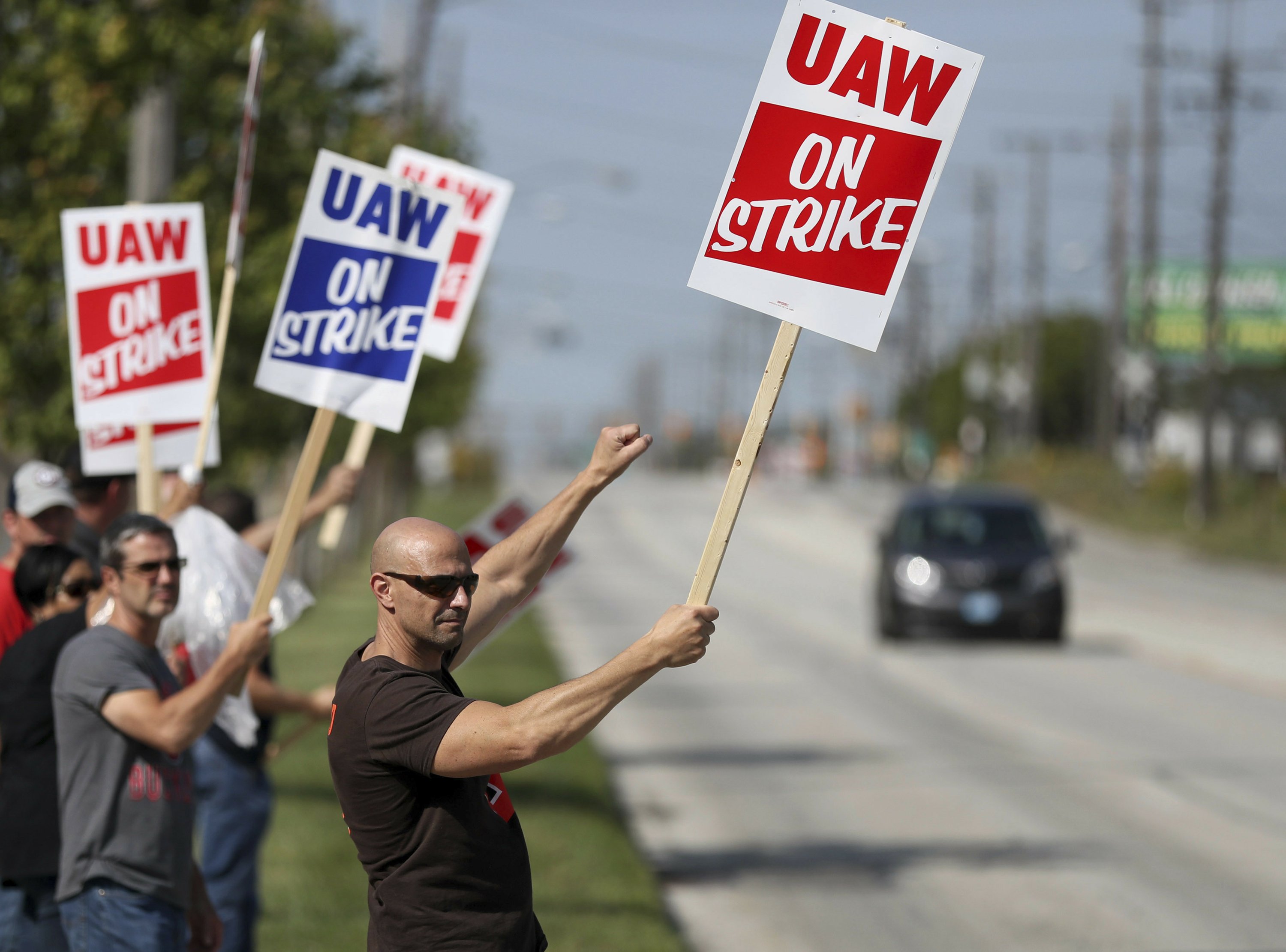 AP Explains Why auto workers went on strike against GM AP News