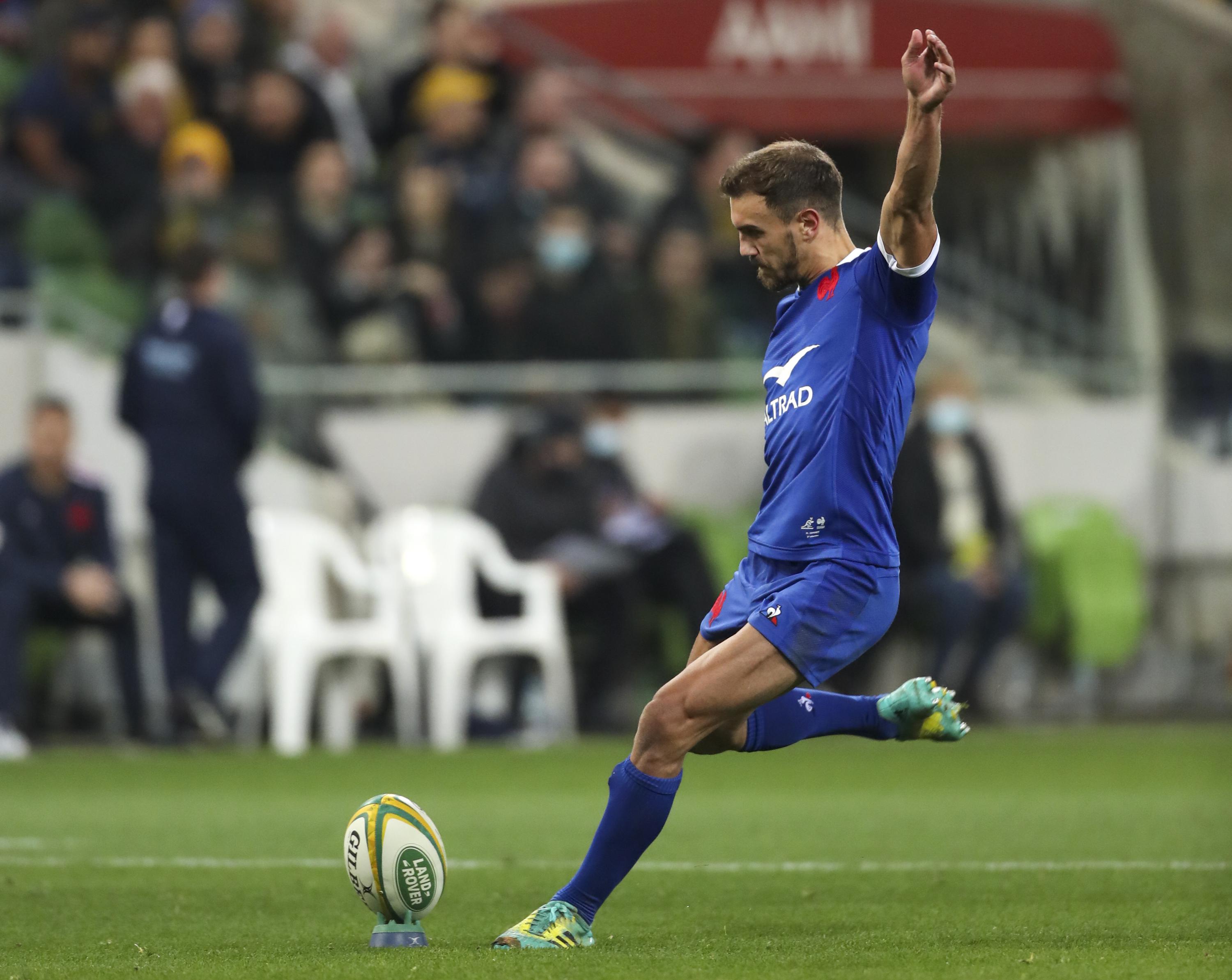 France wins in Australia after 31 years by edging Wallabies