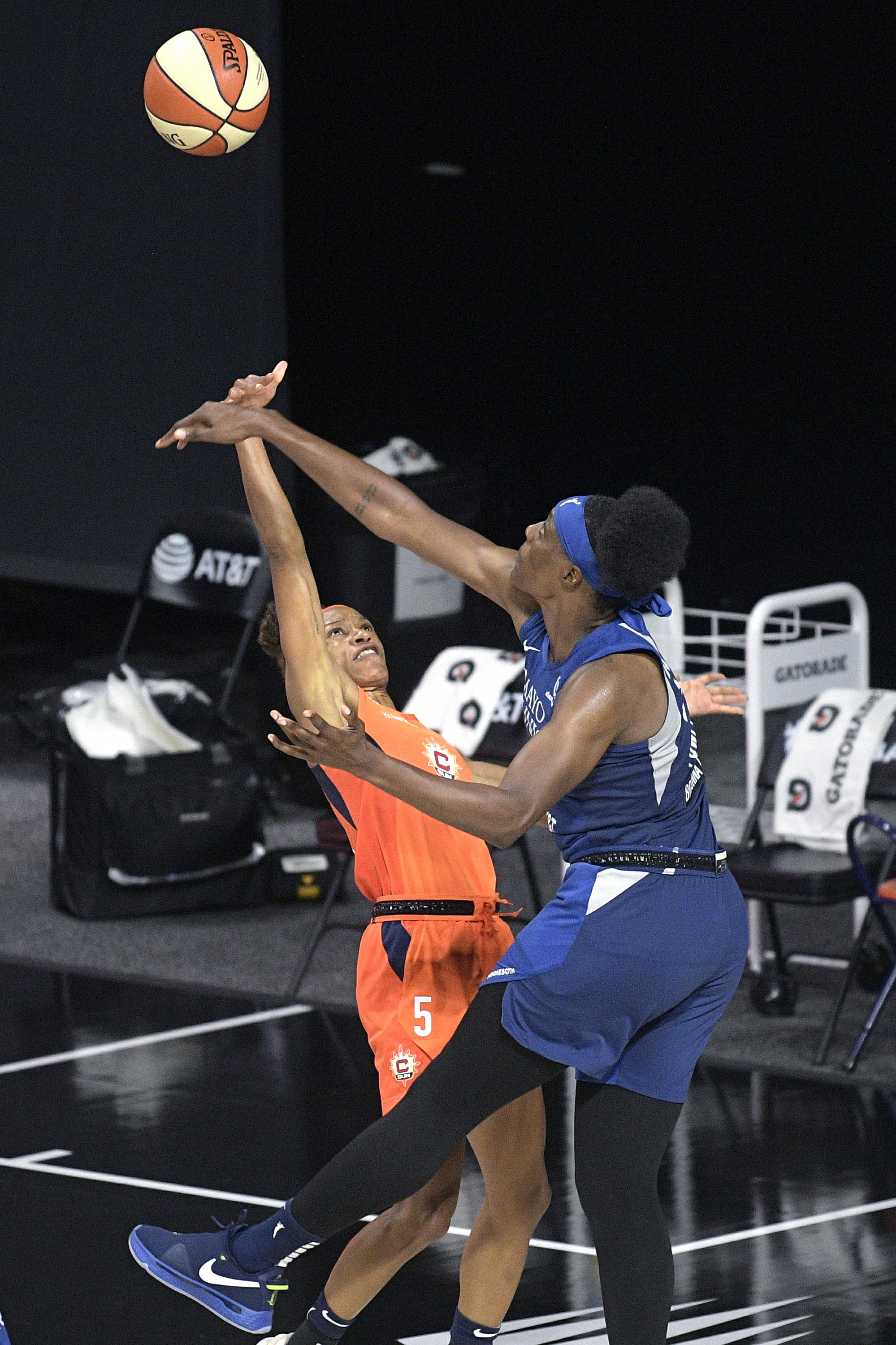 Fowles ready to WNBA alltime rebound leader AP News