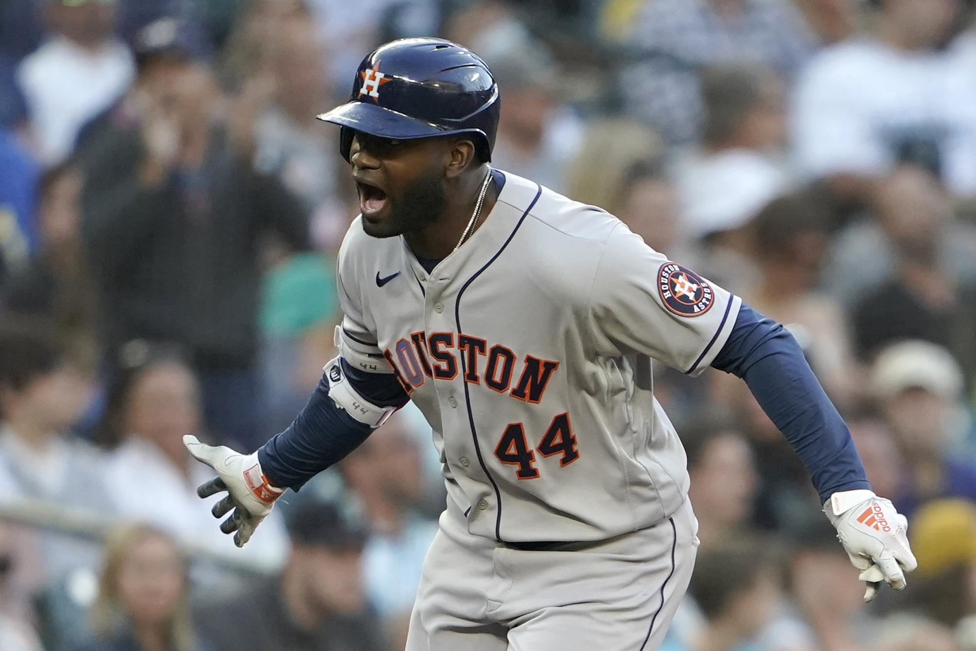 Astros end Mariners' winning streak at 14; J-Rod scratched | AP News