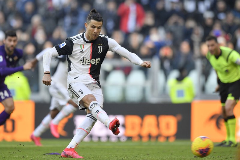 Cr9 Ronaldo Scores In 9th Straight Game To Match Juve Mark