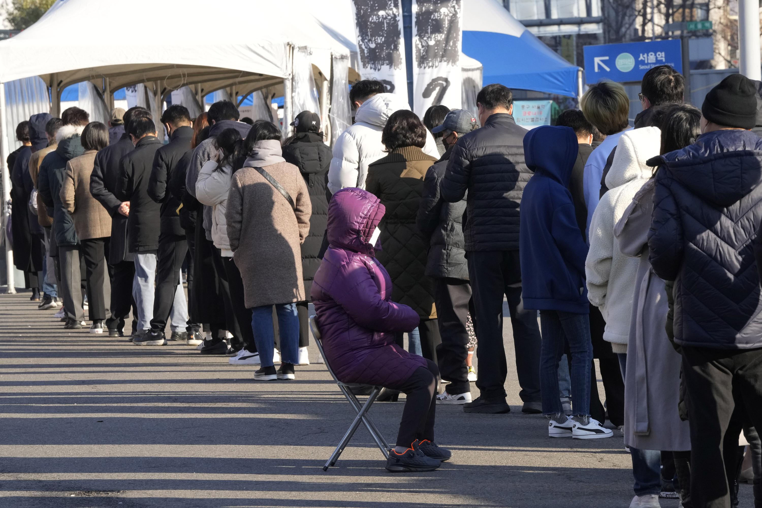 south-korea-s-daily-virus-jump-exceeds-7000-for-1st-time-ap-news