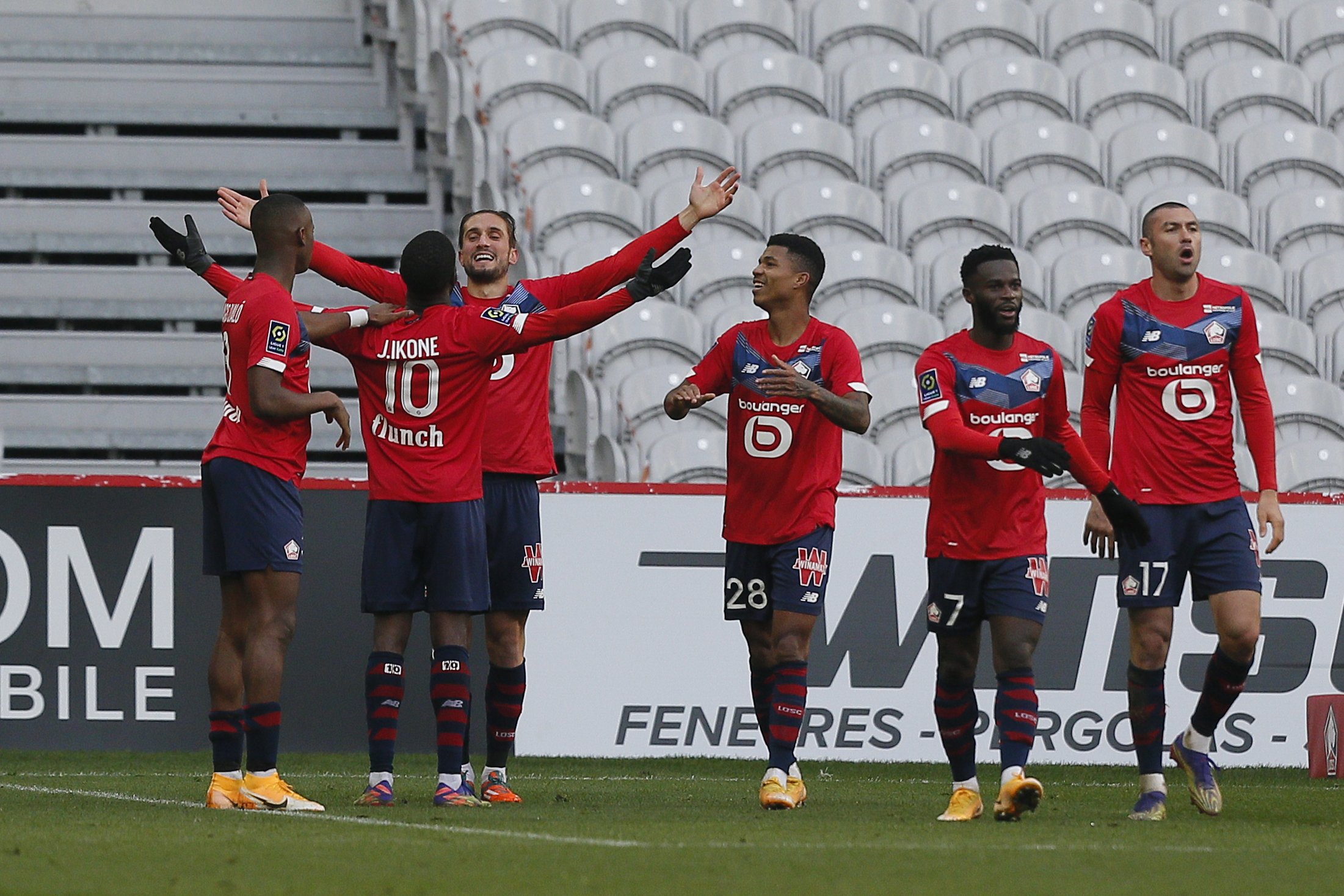 Lyon unbeaten in 10 games ahead of PSG test | AP News