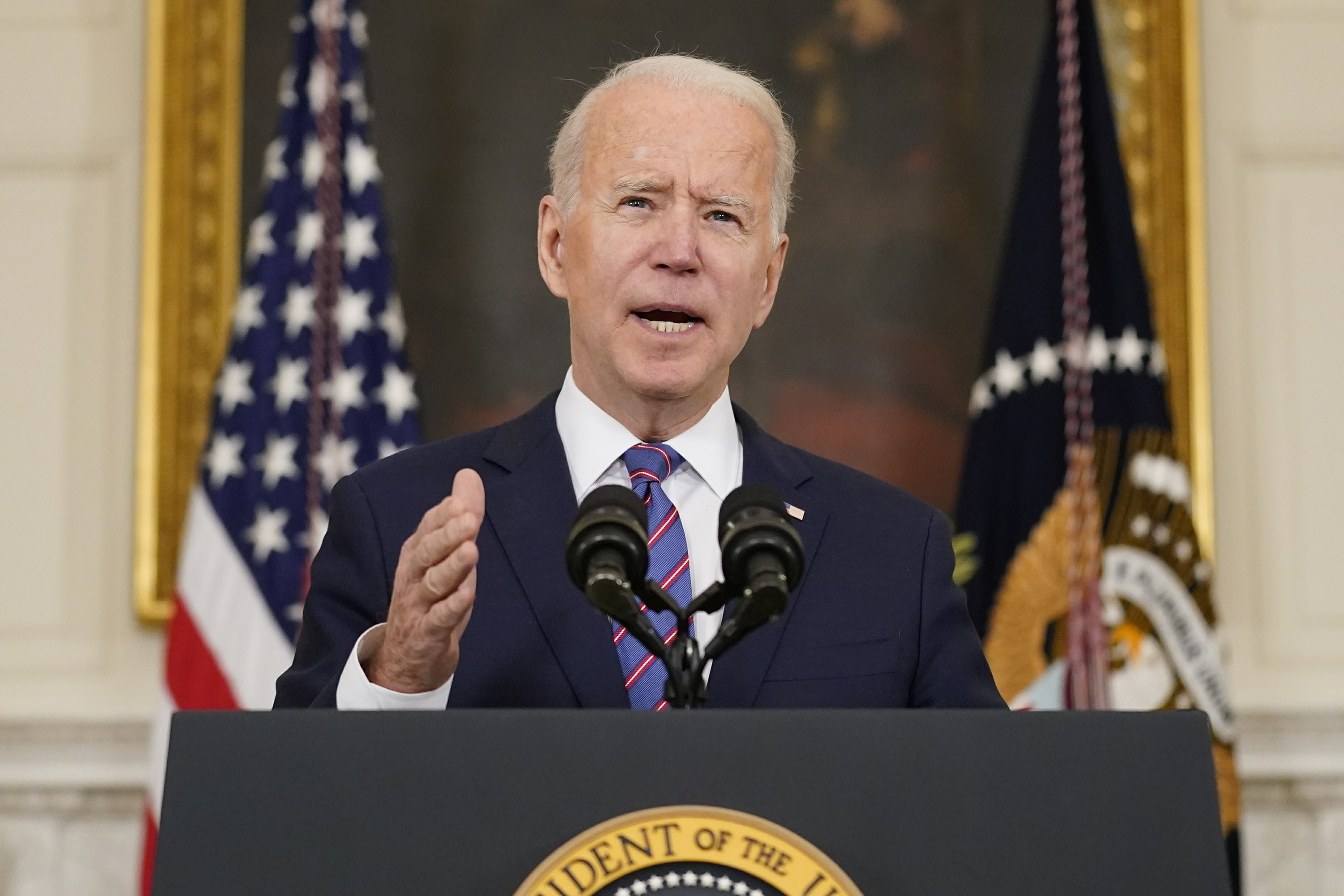 in-video-biden-thanks-new-us-citizens-for-choosing-us-ap-news