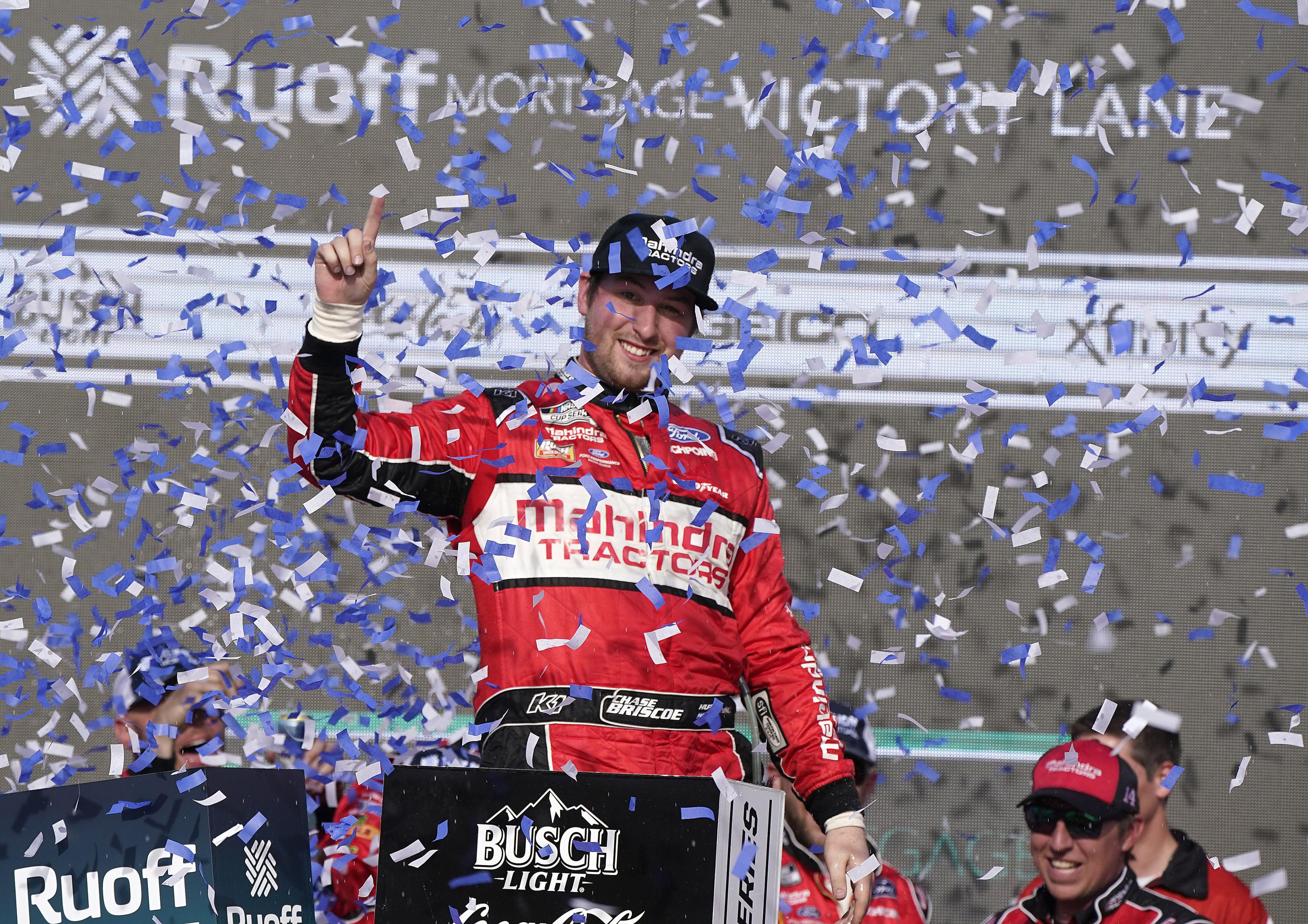 Briscoe Races To First Cup Win Pulls Away Late In Phoenix Ap News 