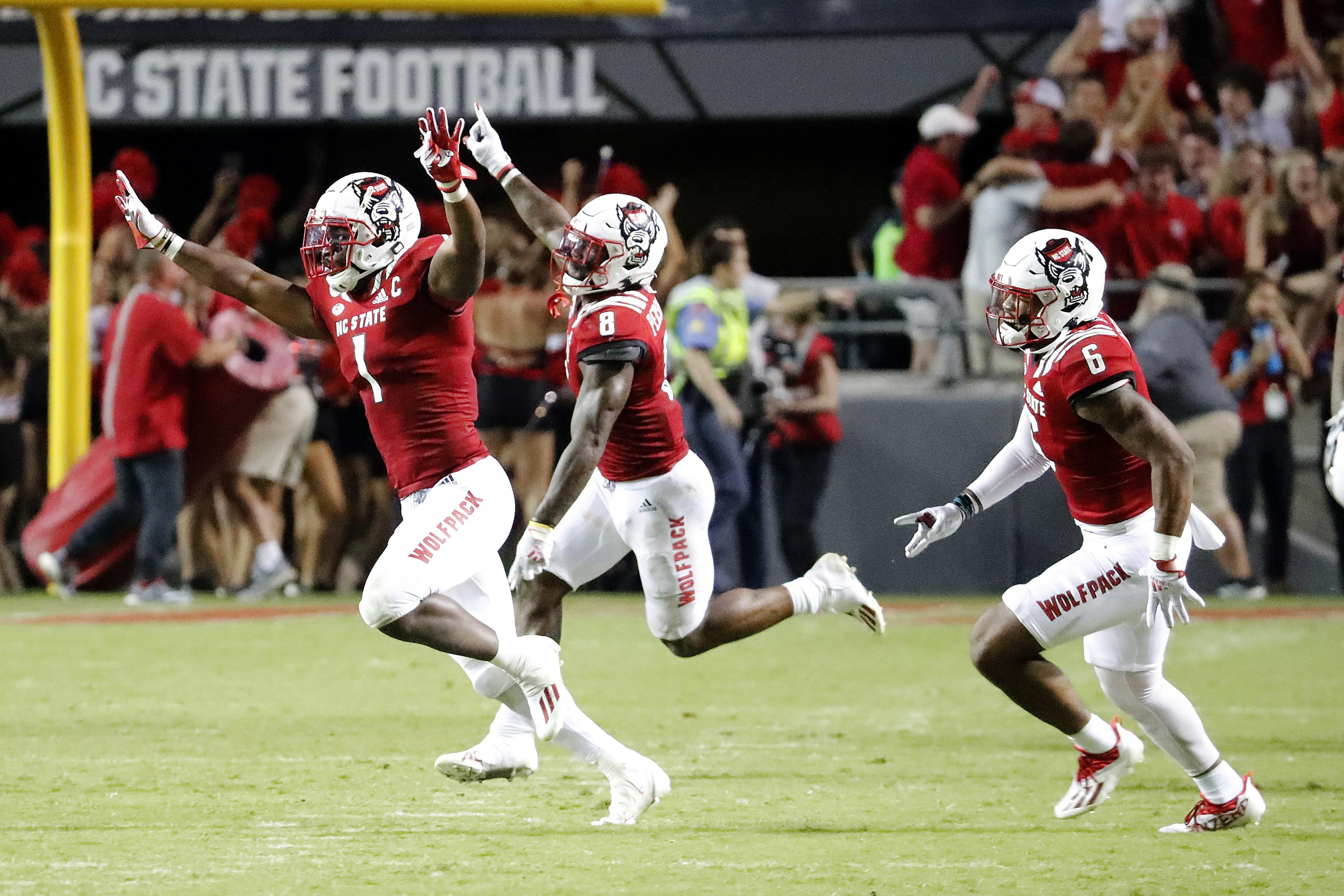 Nc State Holds On In Double Ot Stuns No 9 Clemson 27 21 Ap News 