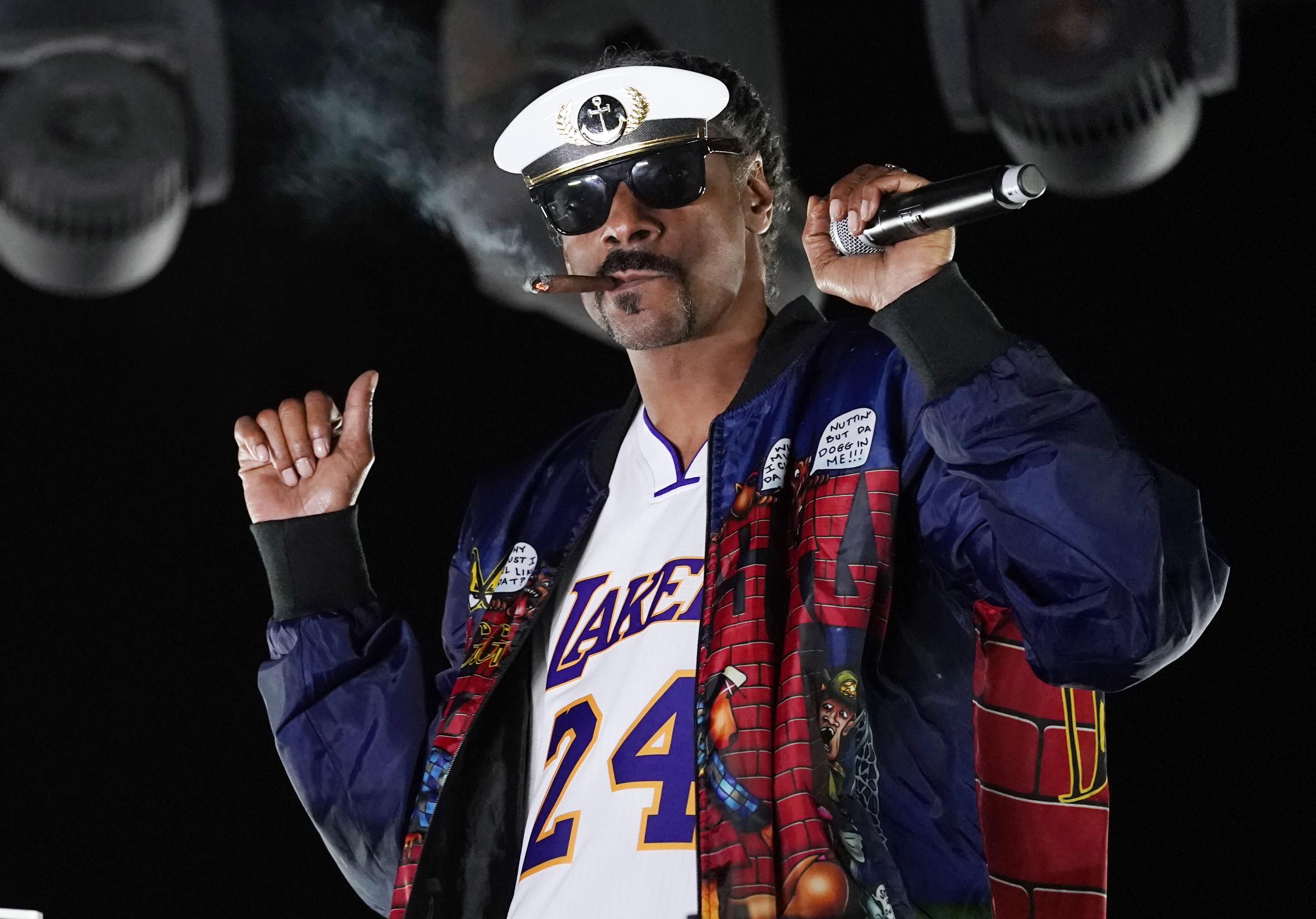 komedie klokke Lånte Snoop Dogg to join Def Jam label as strategic consultant | AP News