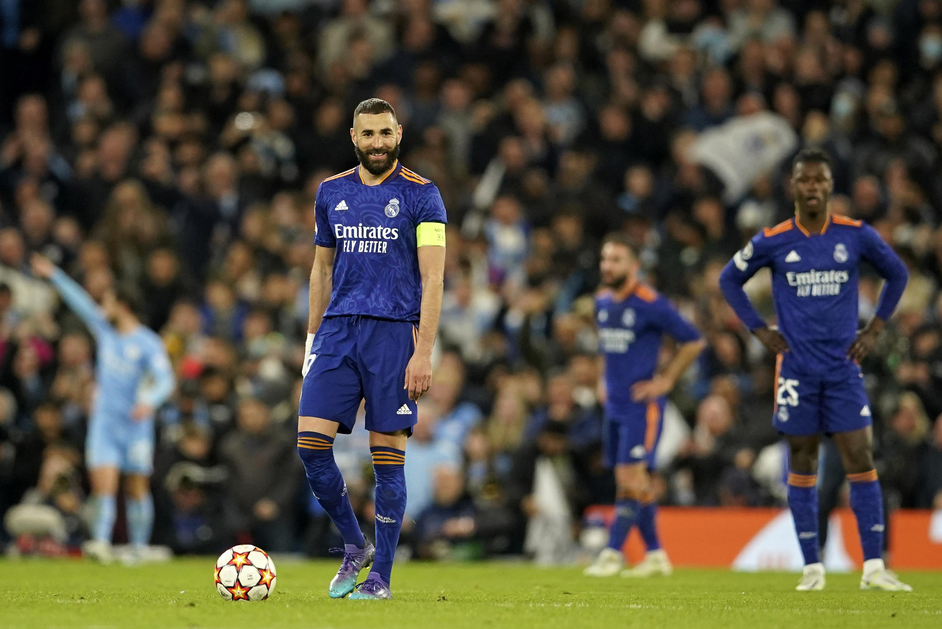 Camiseta morada del real madrid