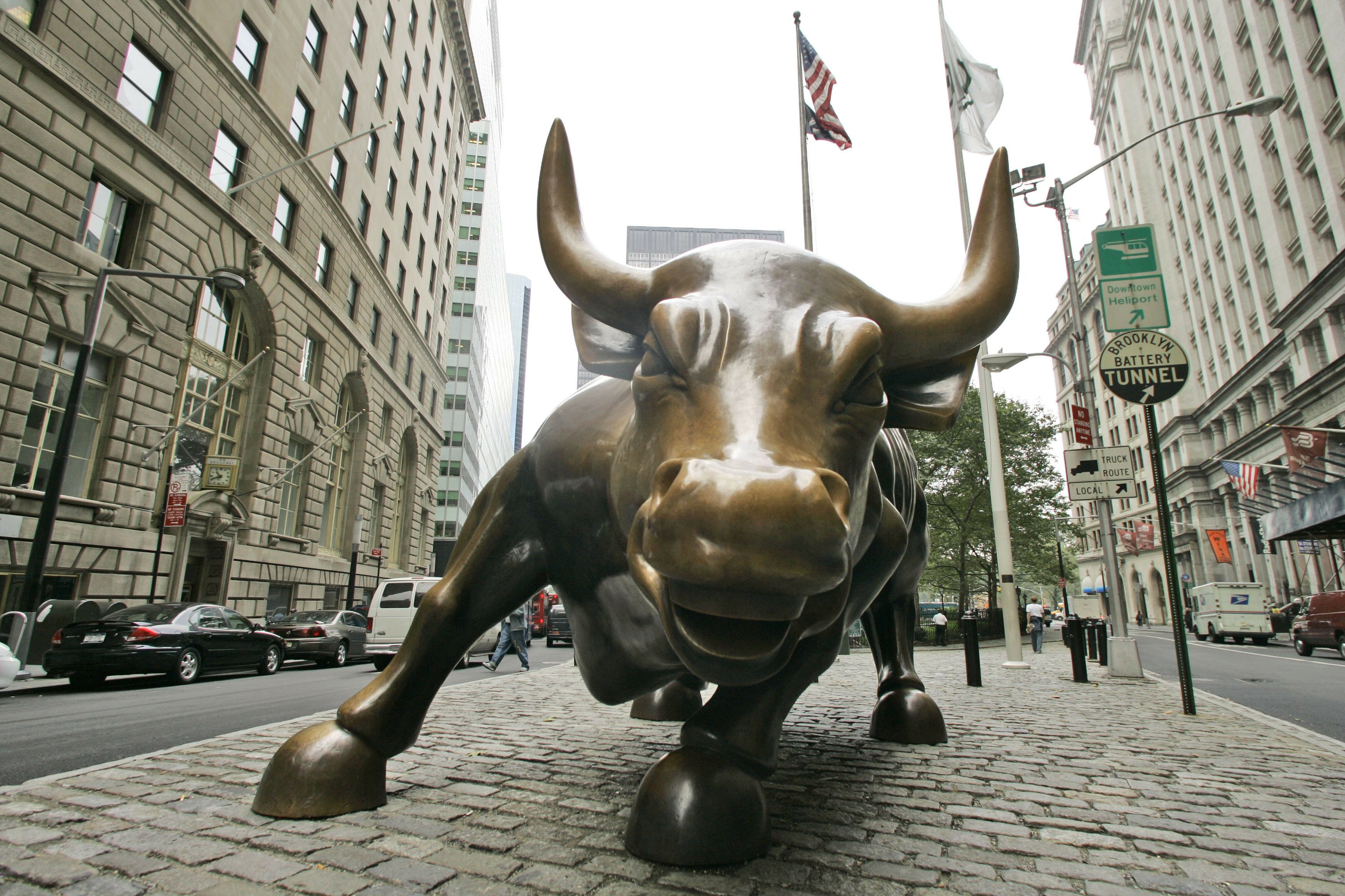 Arturo Di Modica Sculptor Of Wall Street Bull Dies At 80