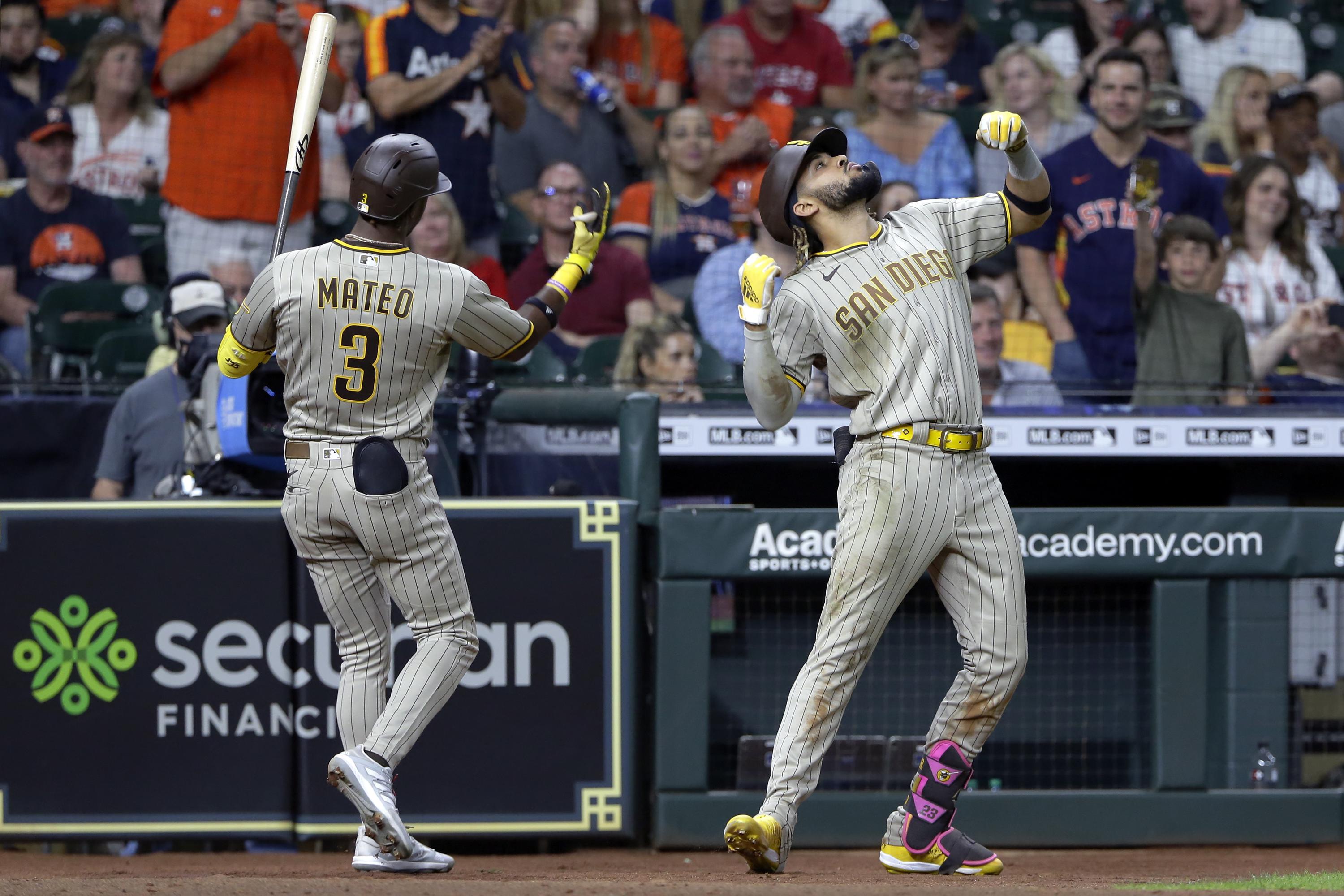 Padres score 7 in 11th, beat Astros 103; SD now 70 vs AL