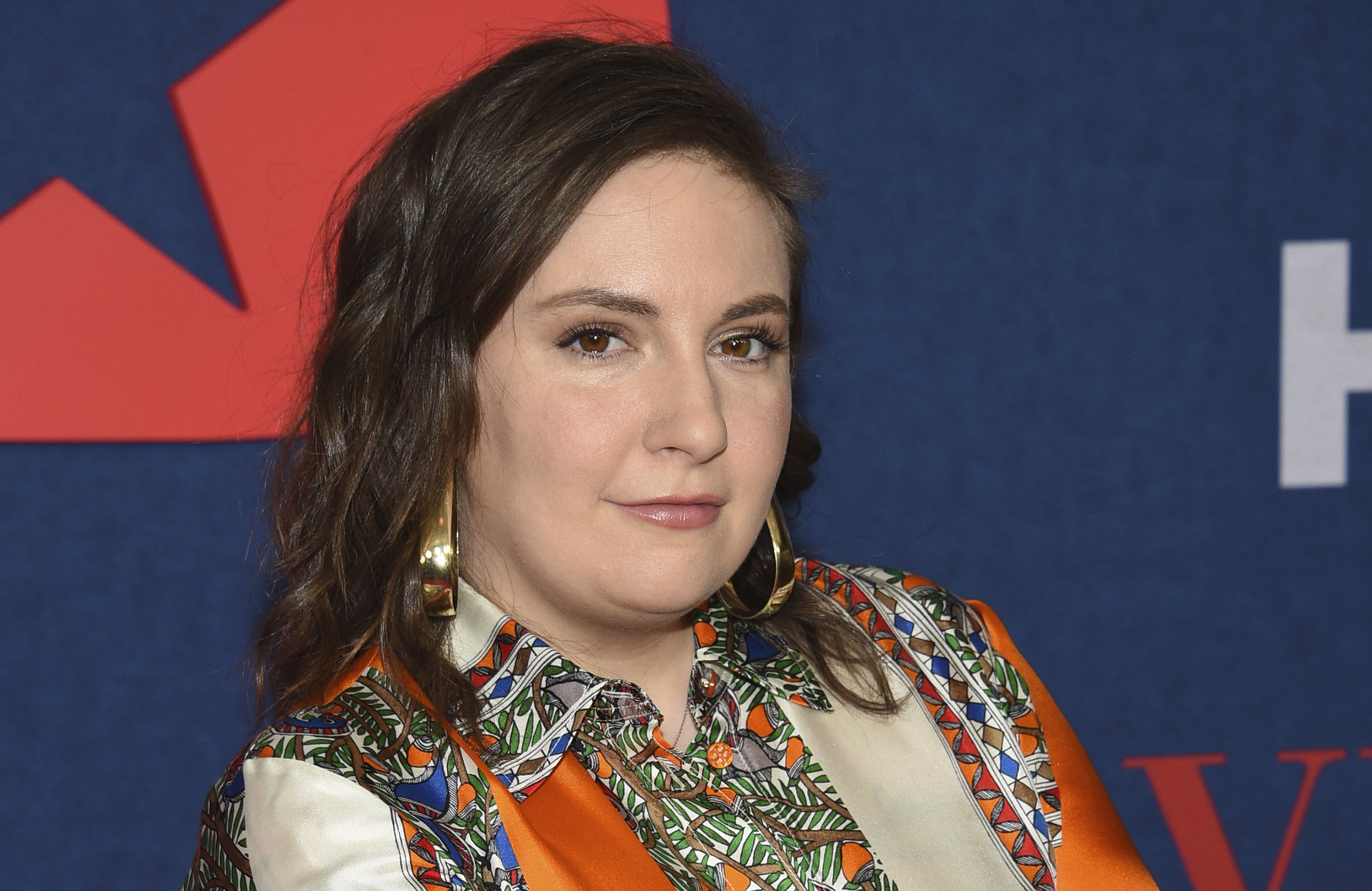 2. Lena Dunham Dyes Her Hair Blue, Says She's 'Gotta Have Fun' With It - wide 8