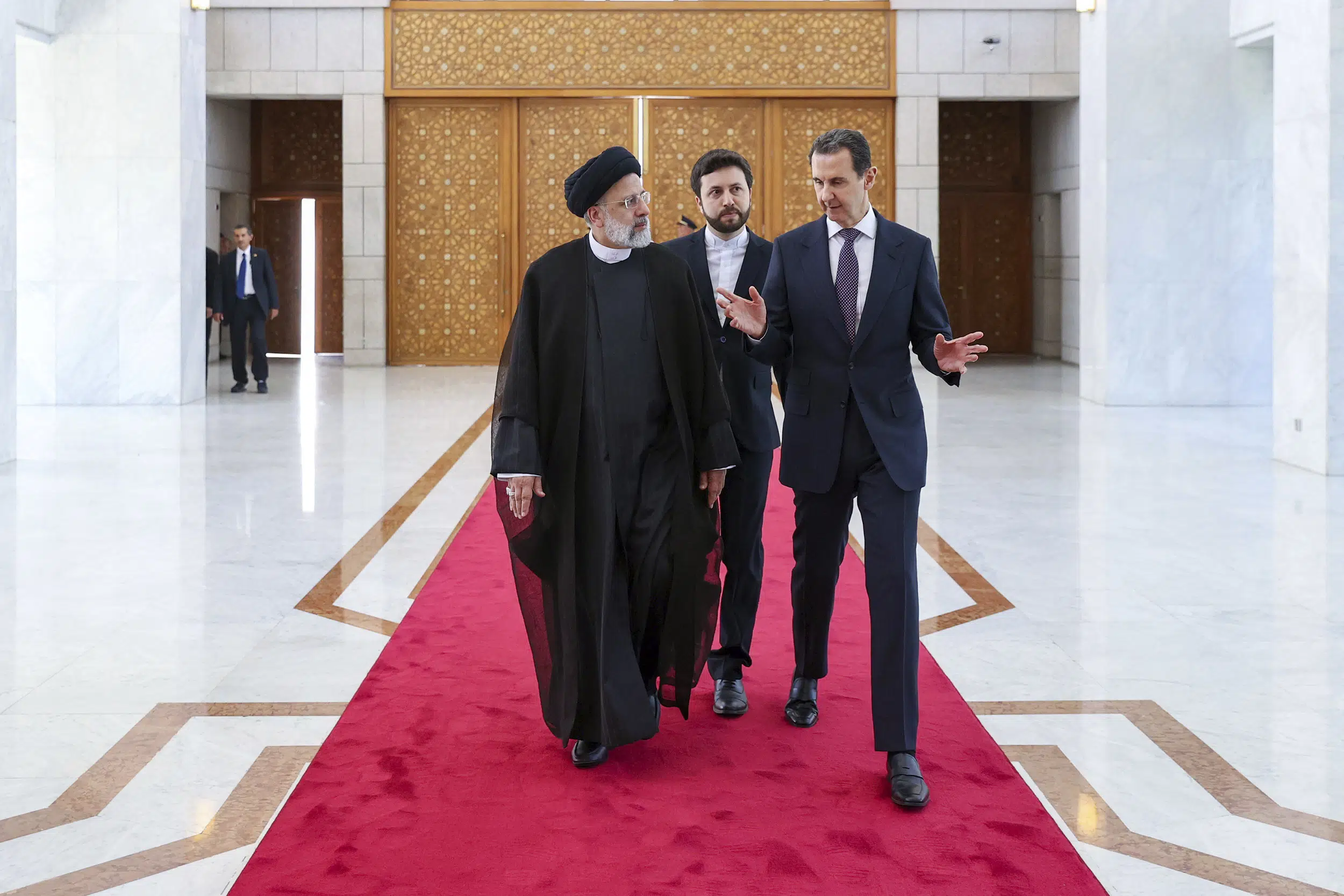 Iranian president meets Palestinian officials in Syria