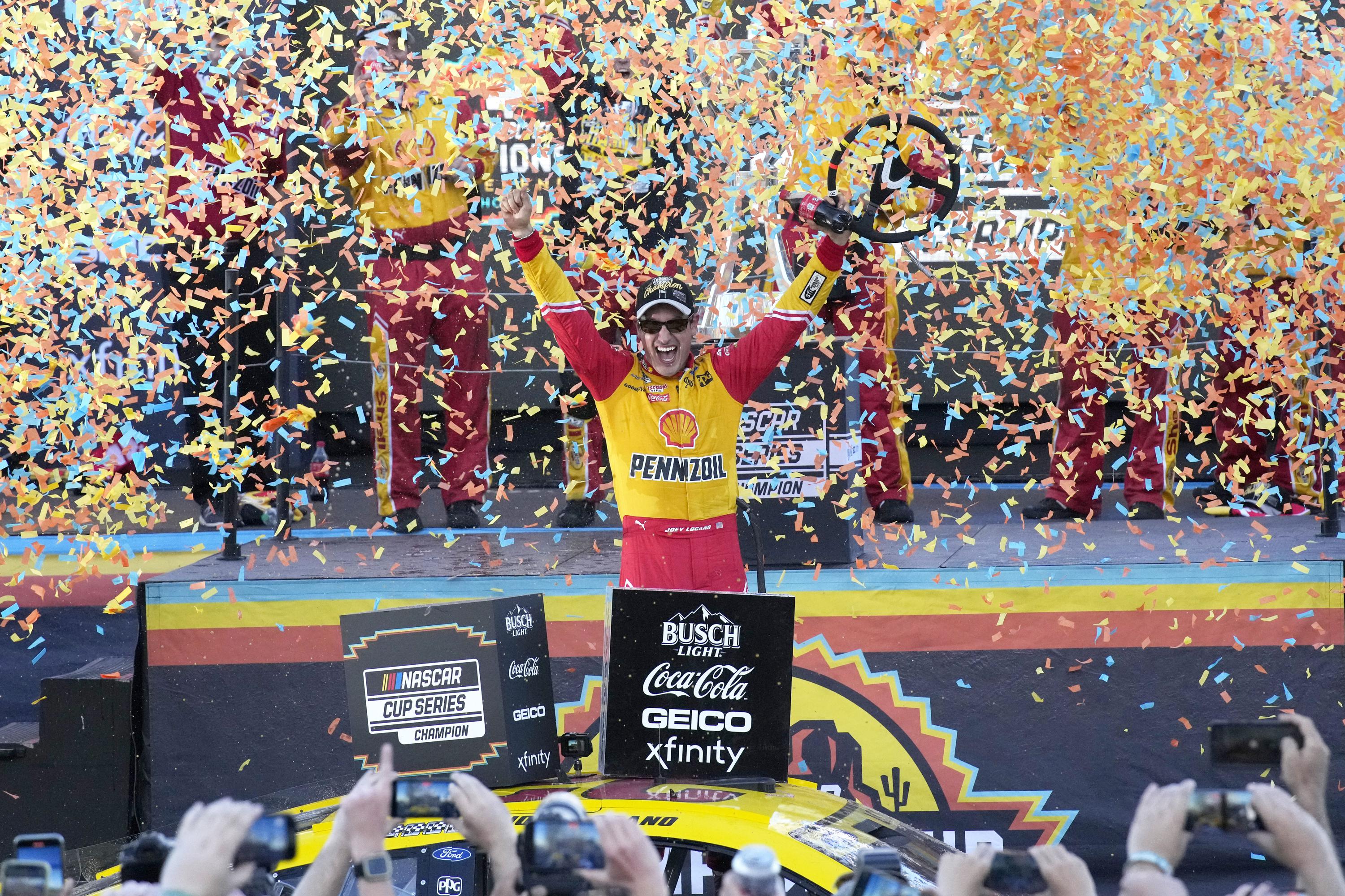 Joey Logano wins at Phoenix to earn 2nd NASCAR championship