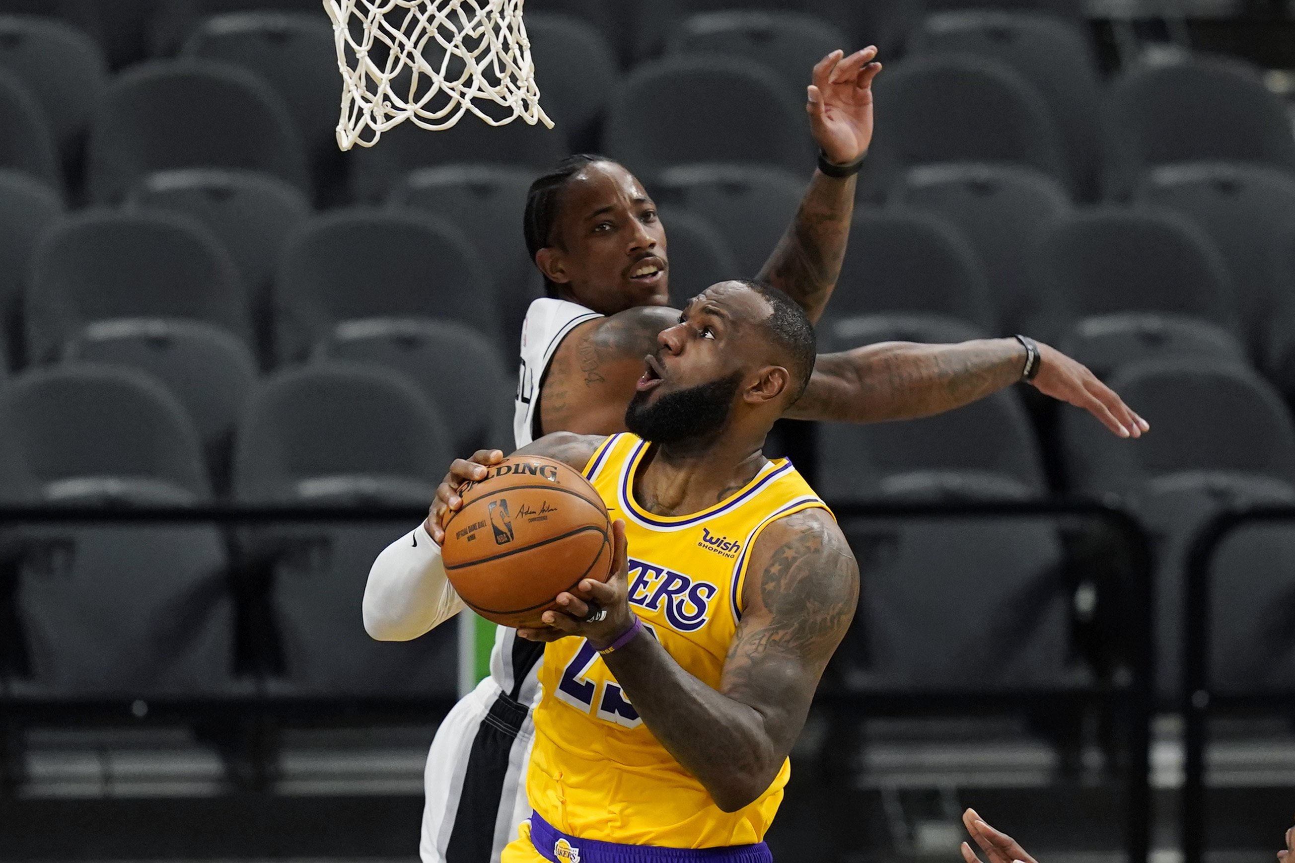 Hammon first woman to coach NBA team; Lakers beat Spurs | AP News