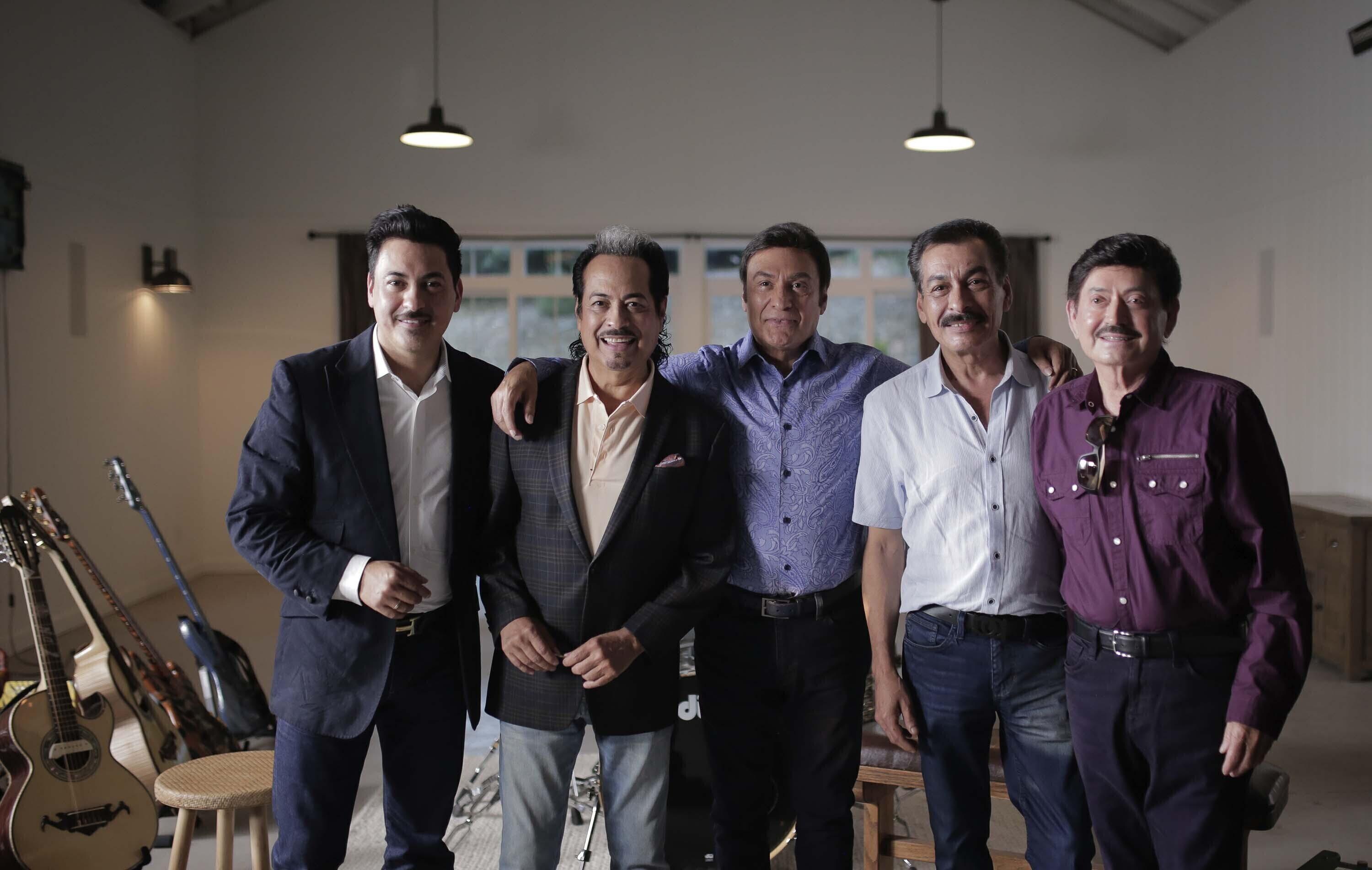 Los Tigres del Norte cuentan su historia en documental | AP News